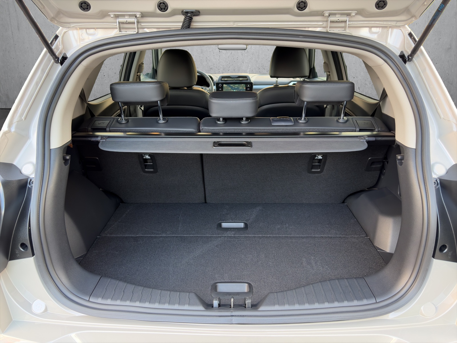 KGM-SsangYong Tivoli 1.5 T-Gdi Platinum 4WD-image-13