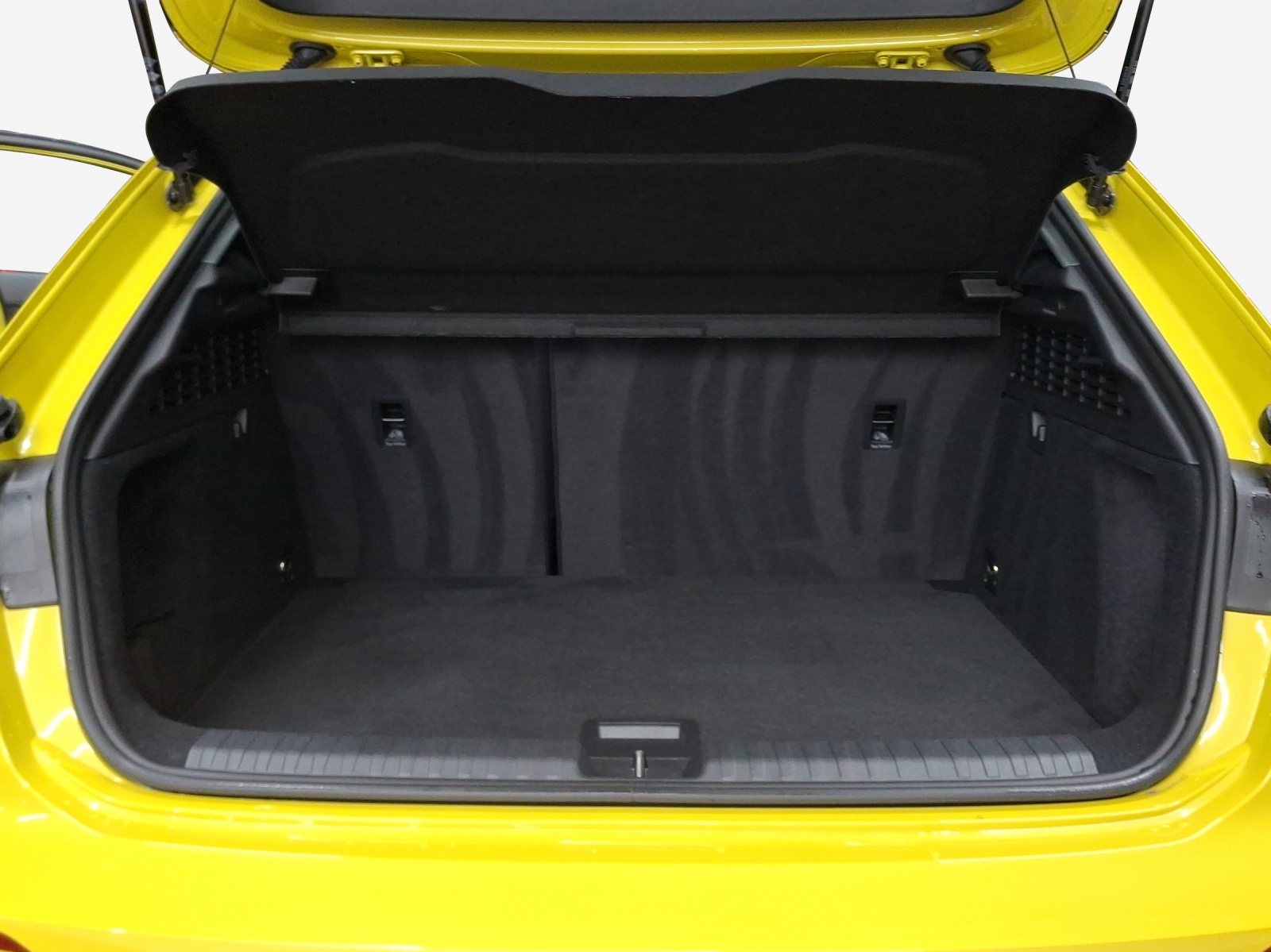 AUDI A3 Sportback 35 TFSI S line S-tronic-image-12