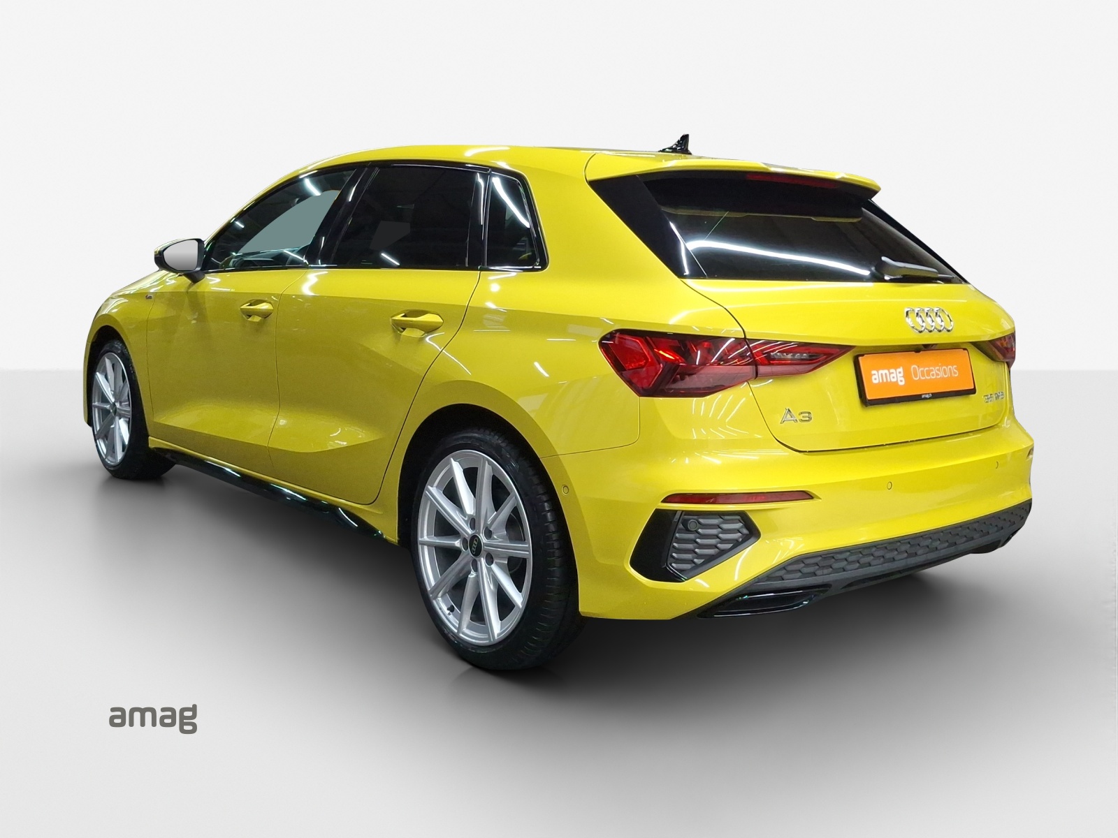 AUDI A3 Sportback 35 TFSI S line S-tronic-image-2