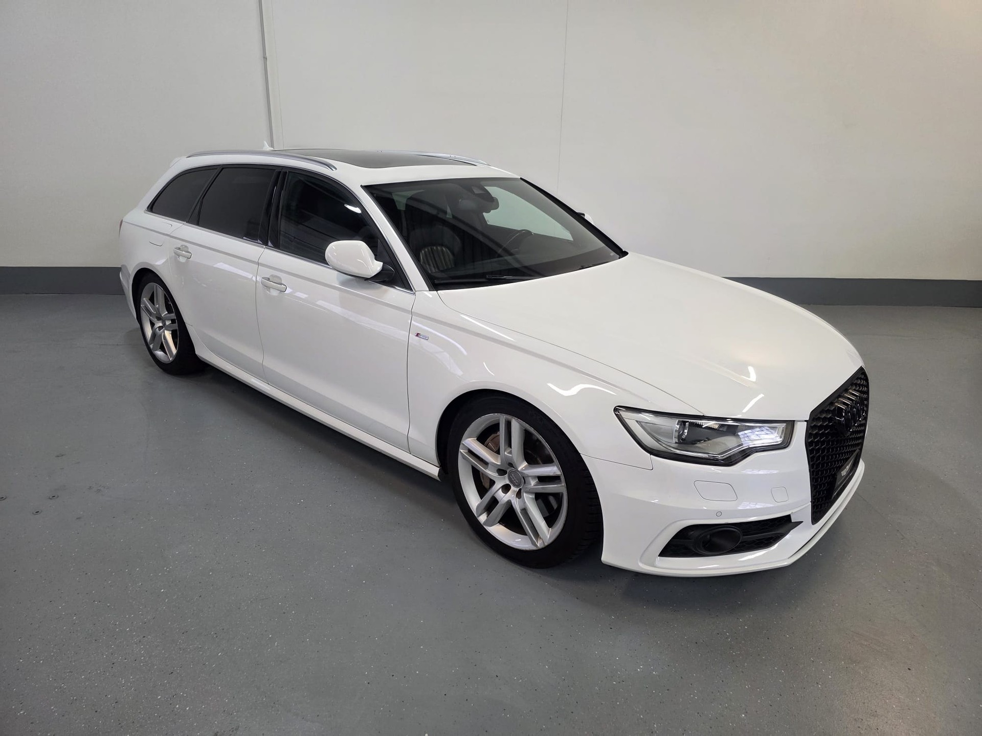 AUDI A6 Avant 3.0 TFSI V6 quattro S-tronic-image-1