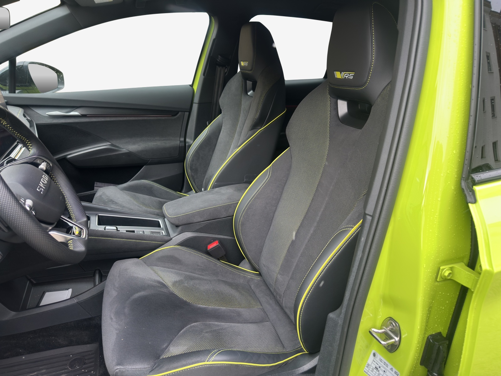 SKODA Elroq RS 4x4-image-7