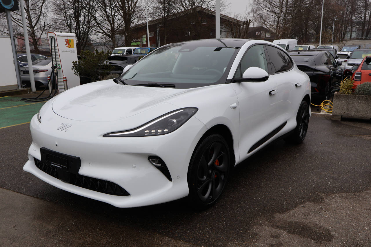 MG IM6 100 kWh Performance 21 4WD-image-4