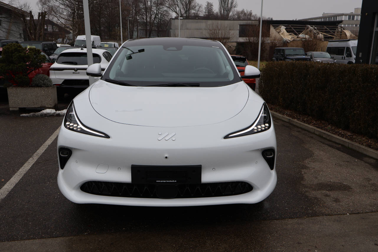 MG IM6 100 kWh Performance 21 4WD-image-5