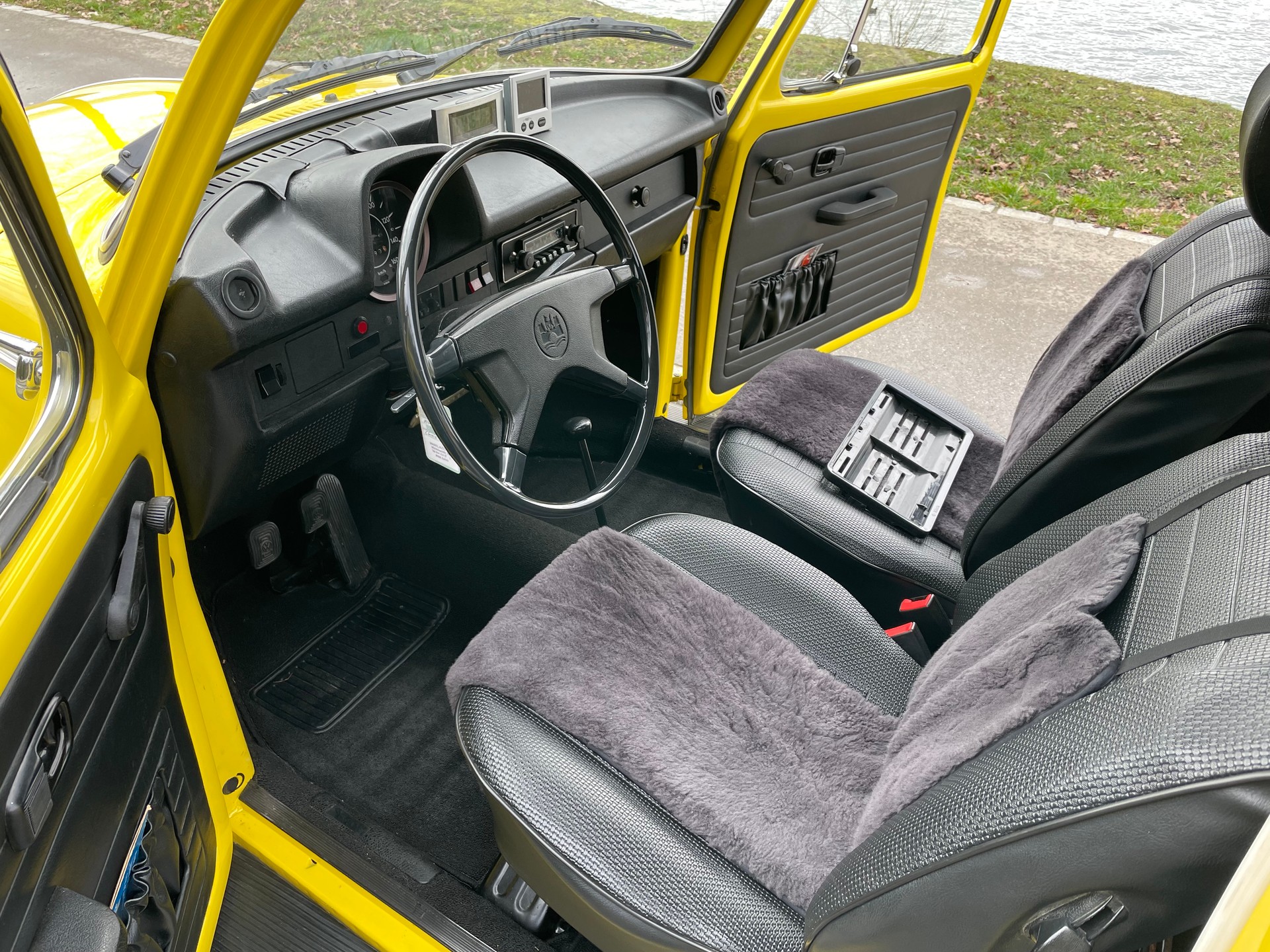 VW Käfer-showroom-element-1