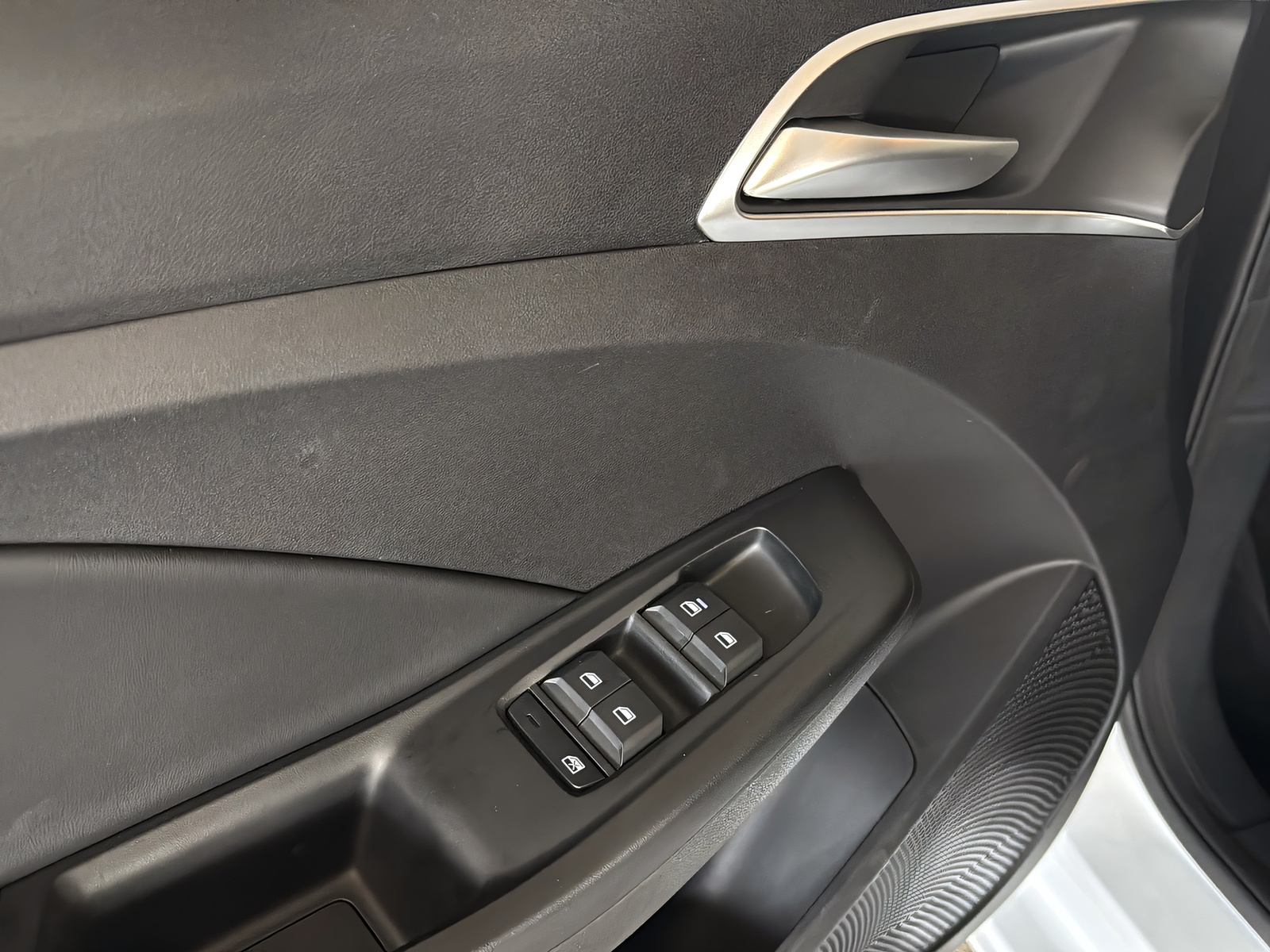 MG 3 1.5 Hybrid Luxury-image-15