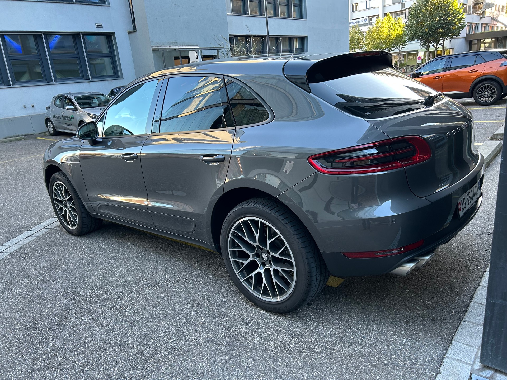 PORSCHE Macan PDK-image-2