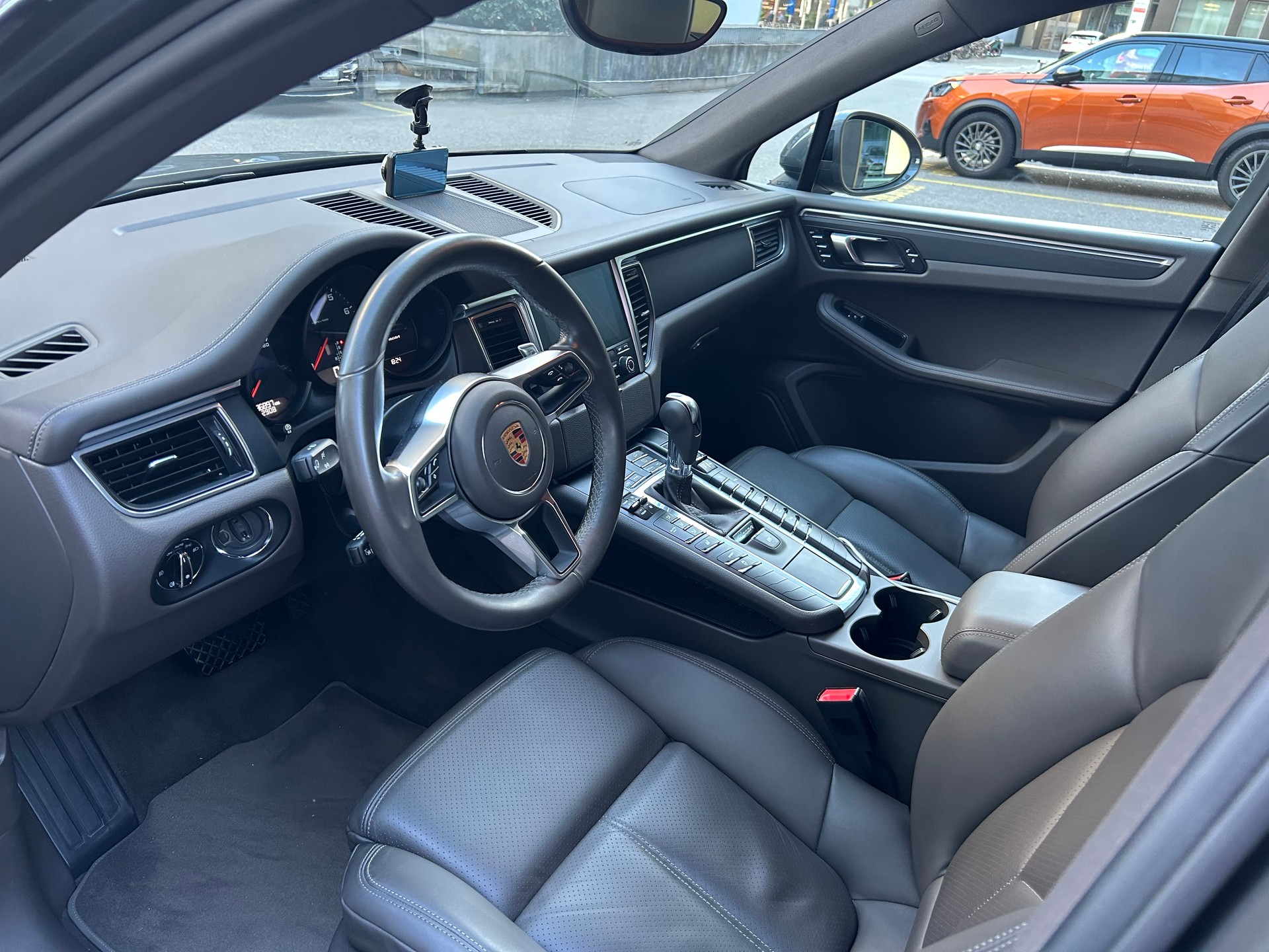 PORSCHE Macan PDK-image-3