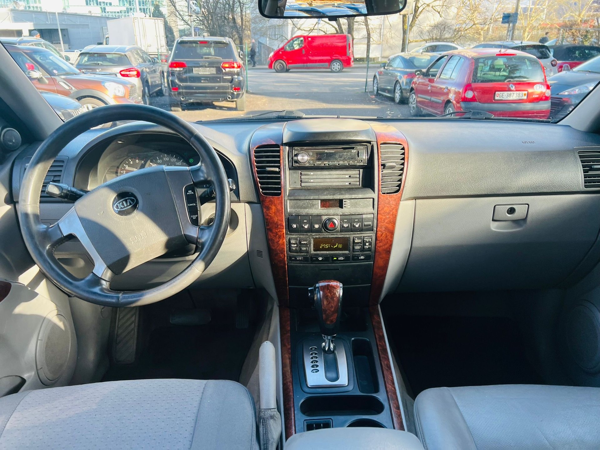 KIA Sorento 2.5 CRDI Carat-image-6