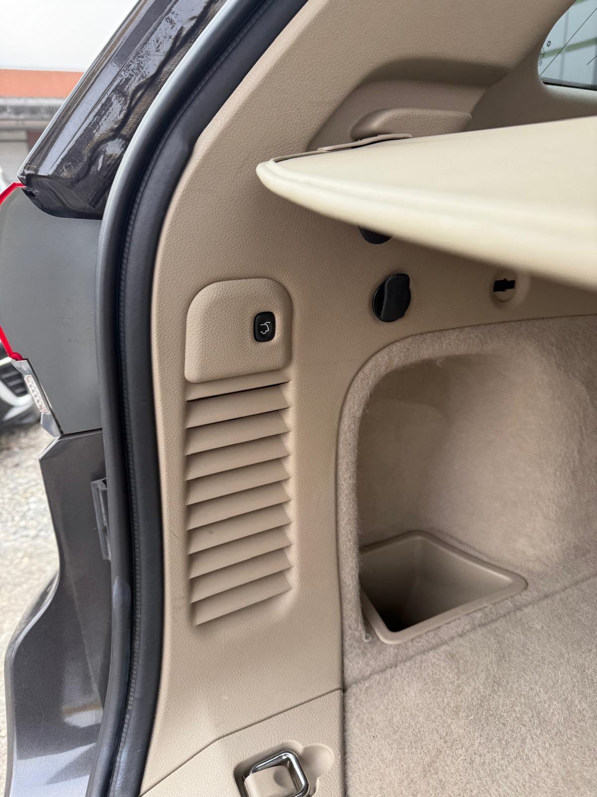 JEEP Grand Cherokee 3.0 CRD 250 Overland-image-15