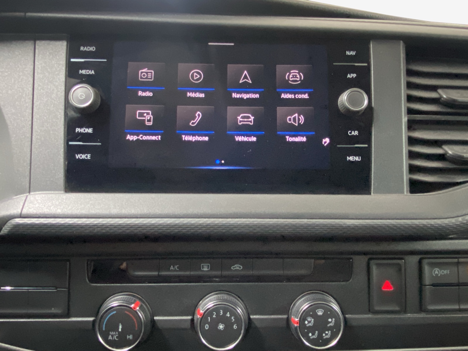 VW T6.1 2.0 TDI 4Motion-image-14