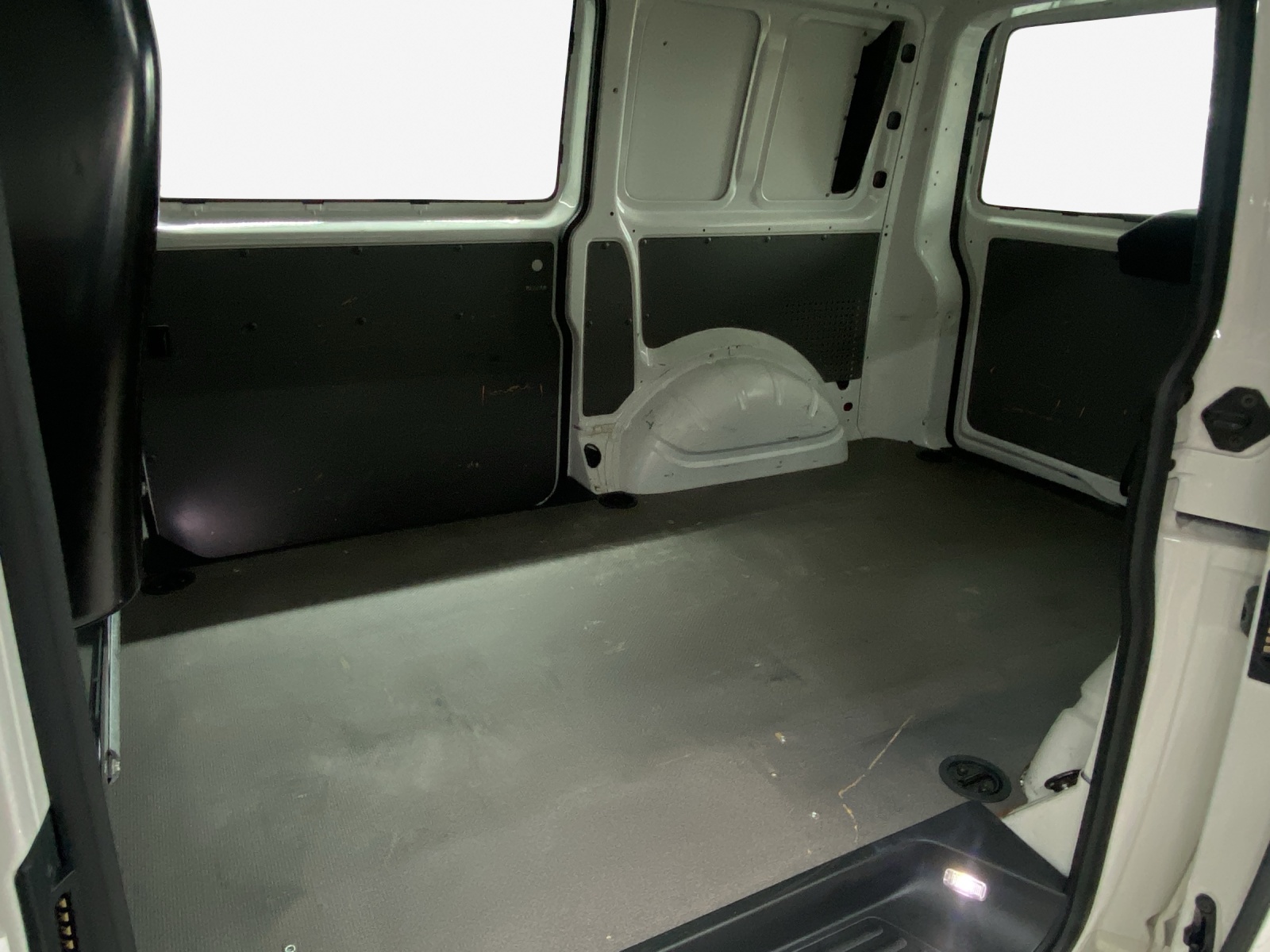 VW T6.1 2.0 TDI 4Motion-image-11