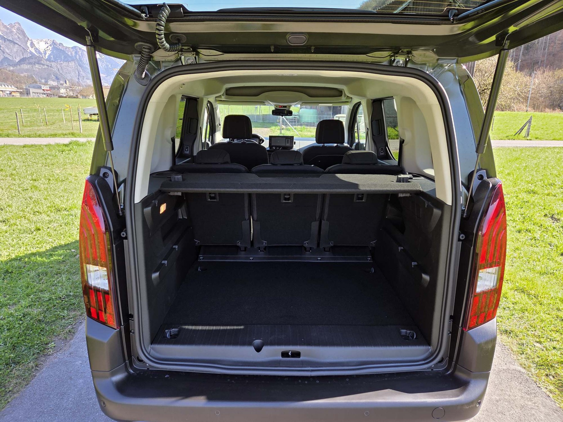 PEUGEOT Rifter 1.5 BlueHDi 130 GT-image-7