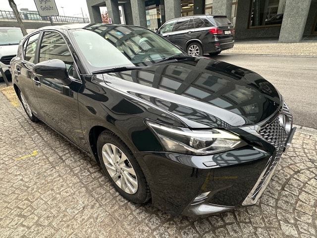 LEXUS CT 200h 1.8 excellence CVT-image-13