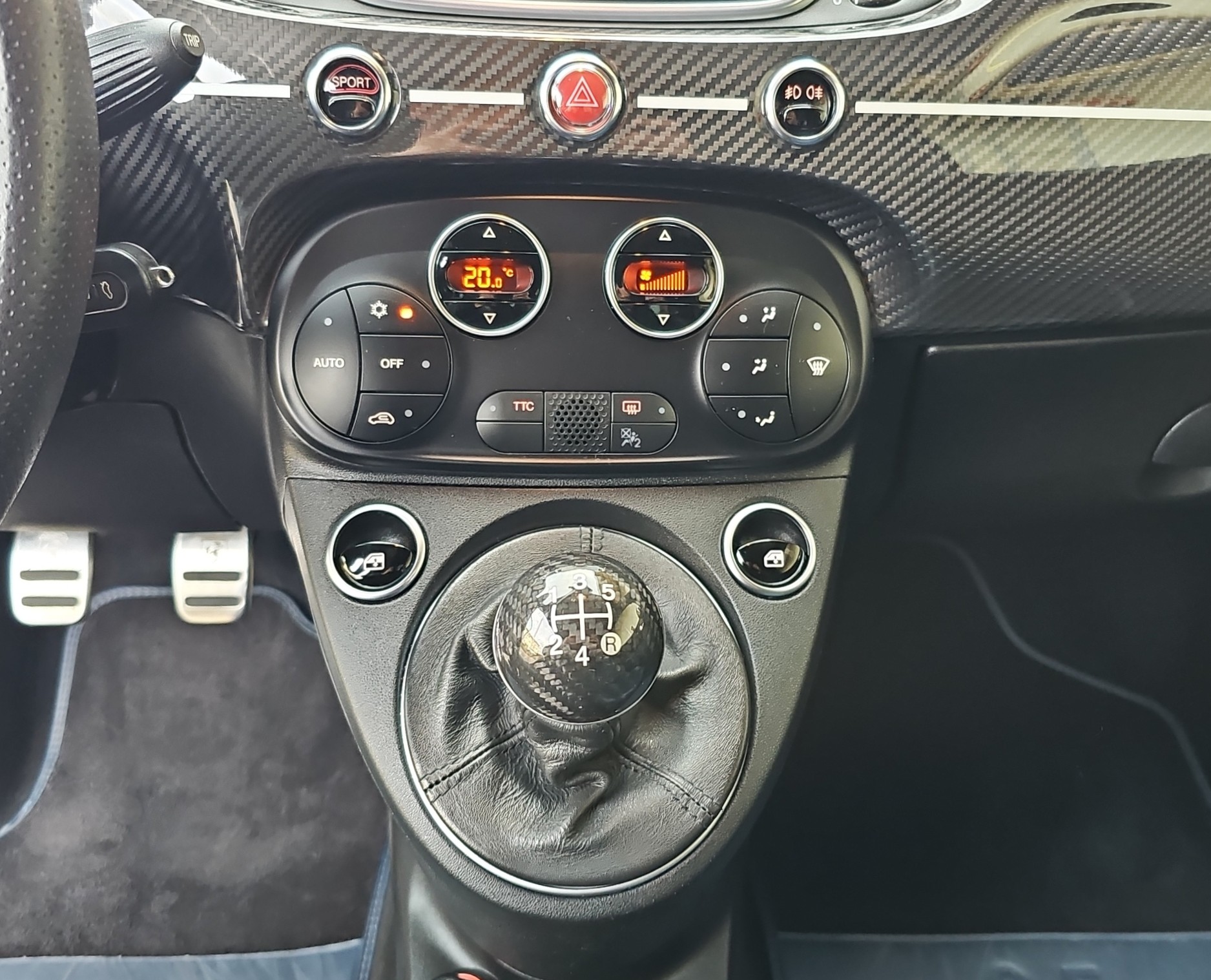 FIAT 695 1.4 16V Turbo Abarth Rivale-image-11