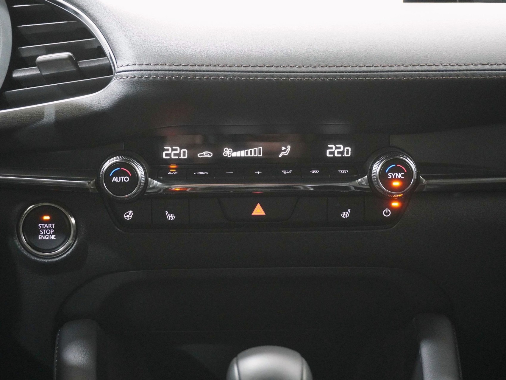 MAZDA 3 Hatchback 2.0 186 Exclusive-Line-image-14