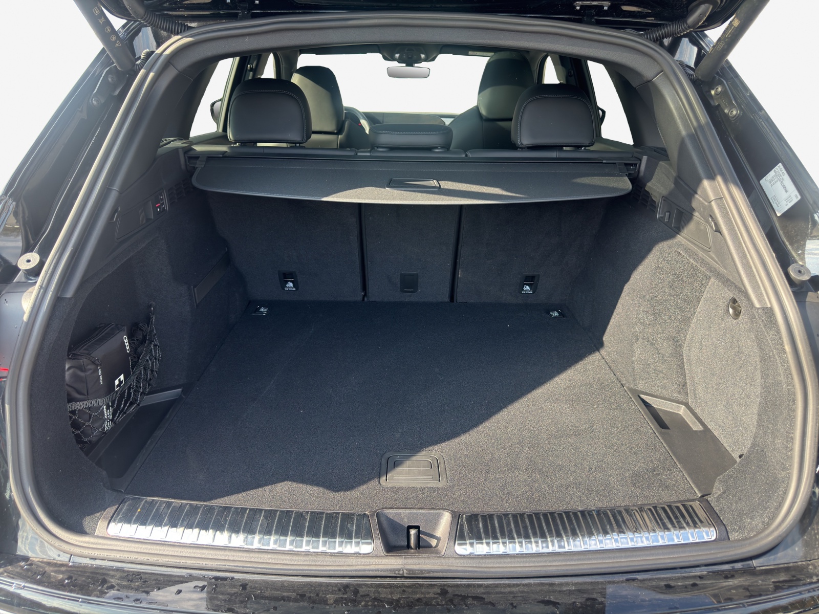 AUDI SQ5 TFSI quattro S-tronic-image-12