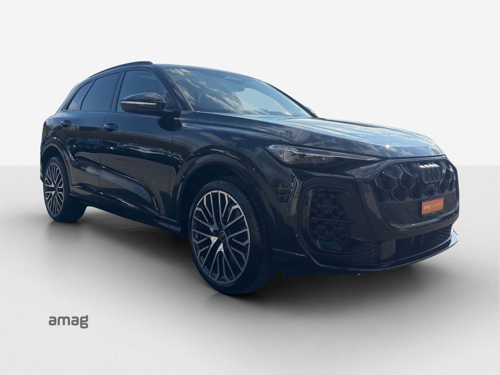 AUDI SQ5 TFSI quattro S-tronic-image-5