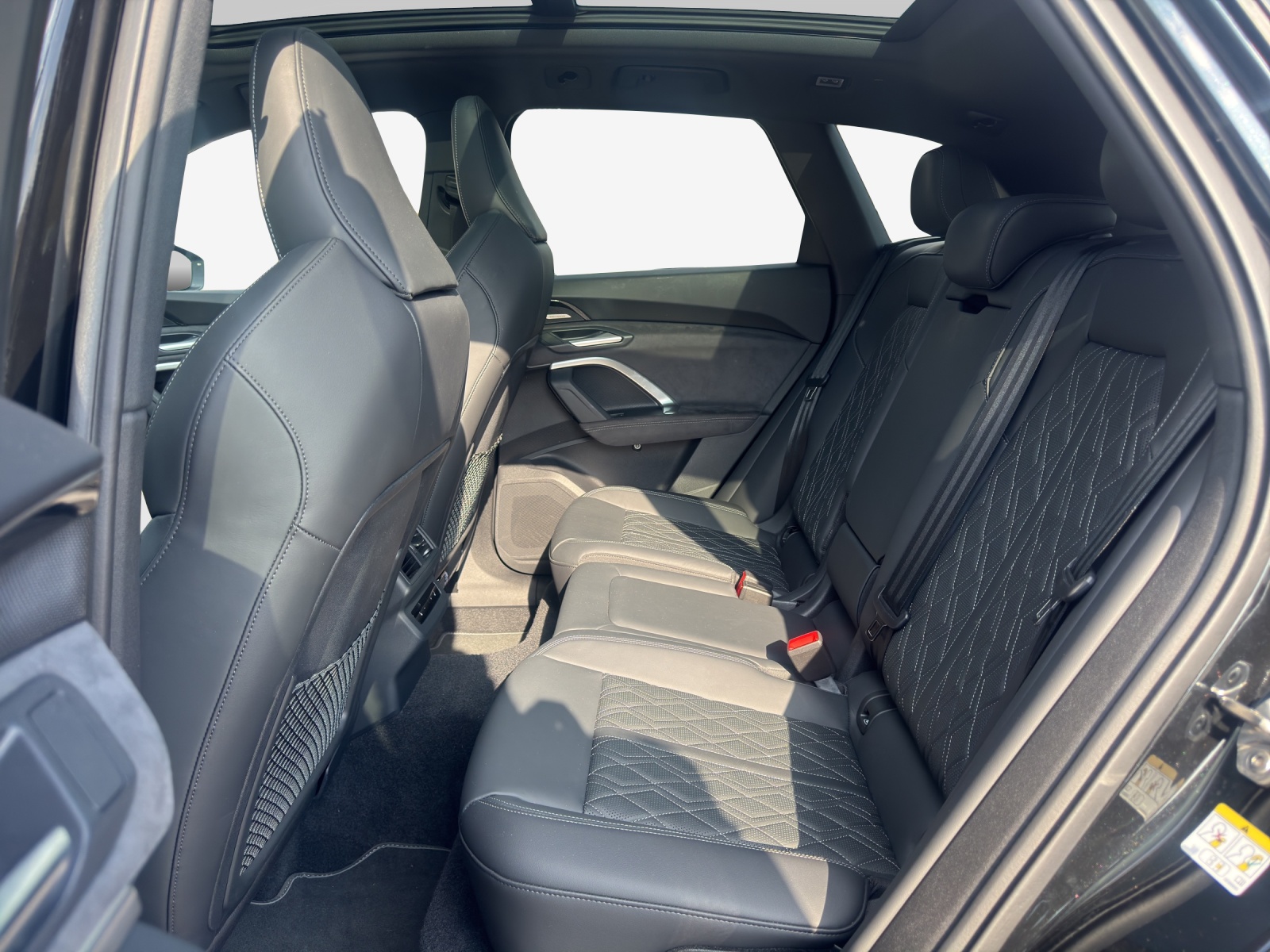 AUDI SQ5 TFSI quattro S-tronic-image-11