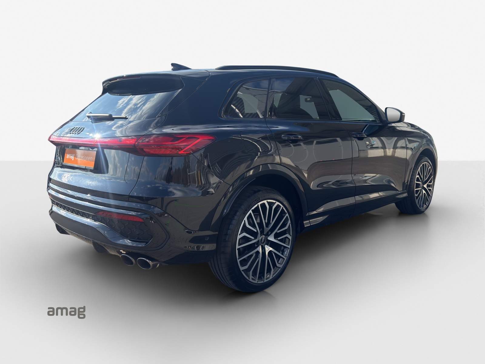 AUDI SQ5 TFSI quattro S-tronic-image-4