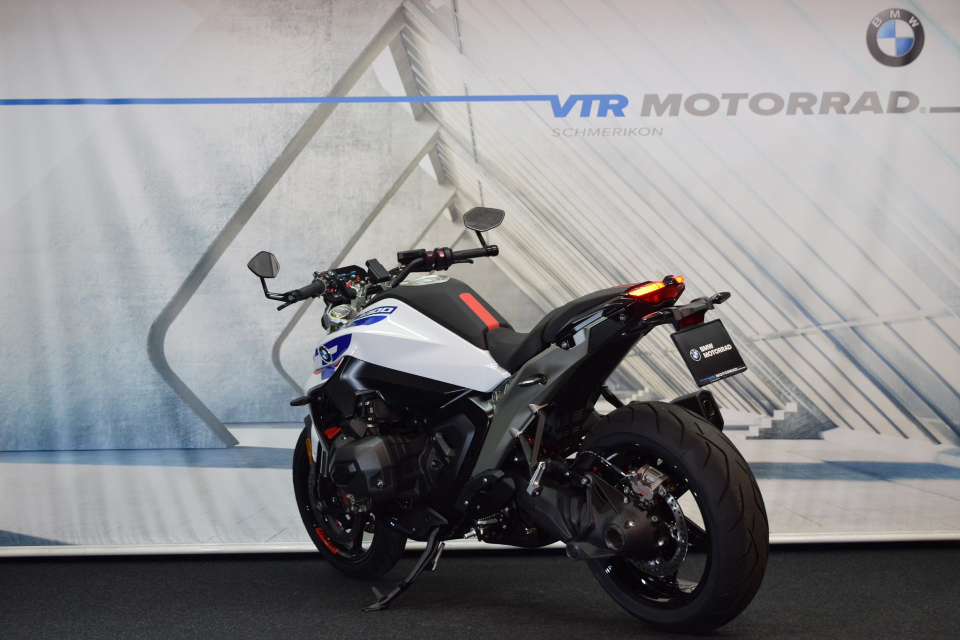 BMW R 1300 R Performance inkl. BOXER PRÄMIE-showroom-element-3