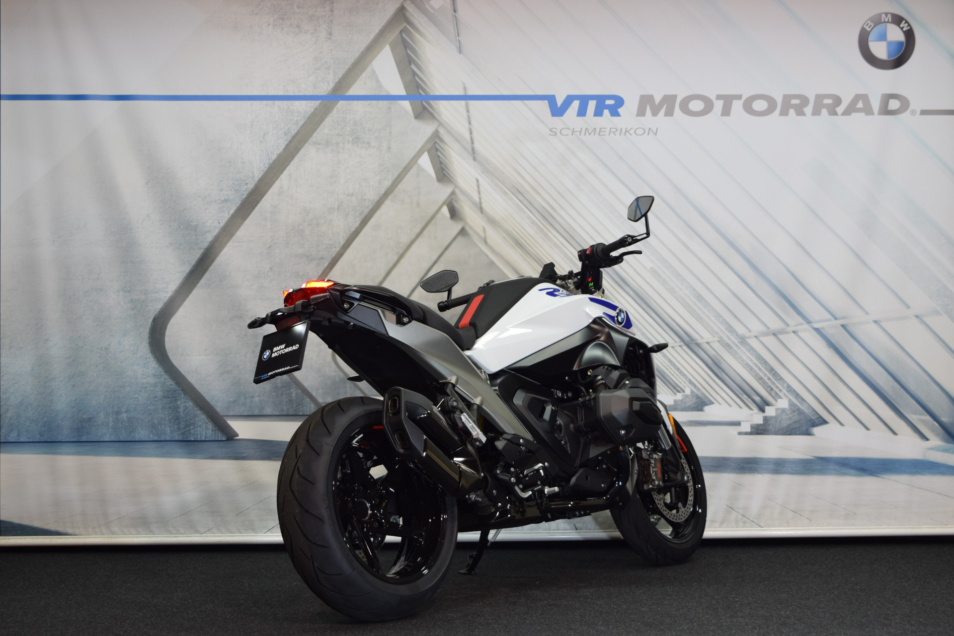 BMW R 1300 R Performance inkl. BOXER PRÄMIE-showroom-element-2
