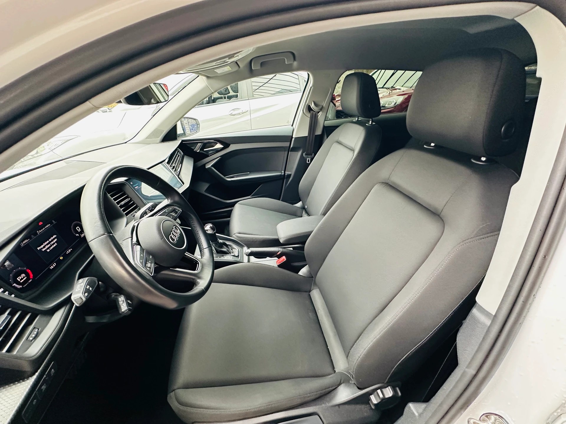 AUDI A1 Sportback 30 TFSI advanced S-tronic-image-15