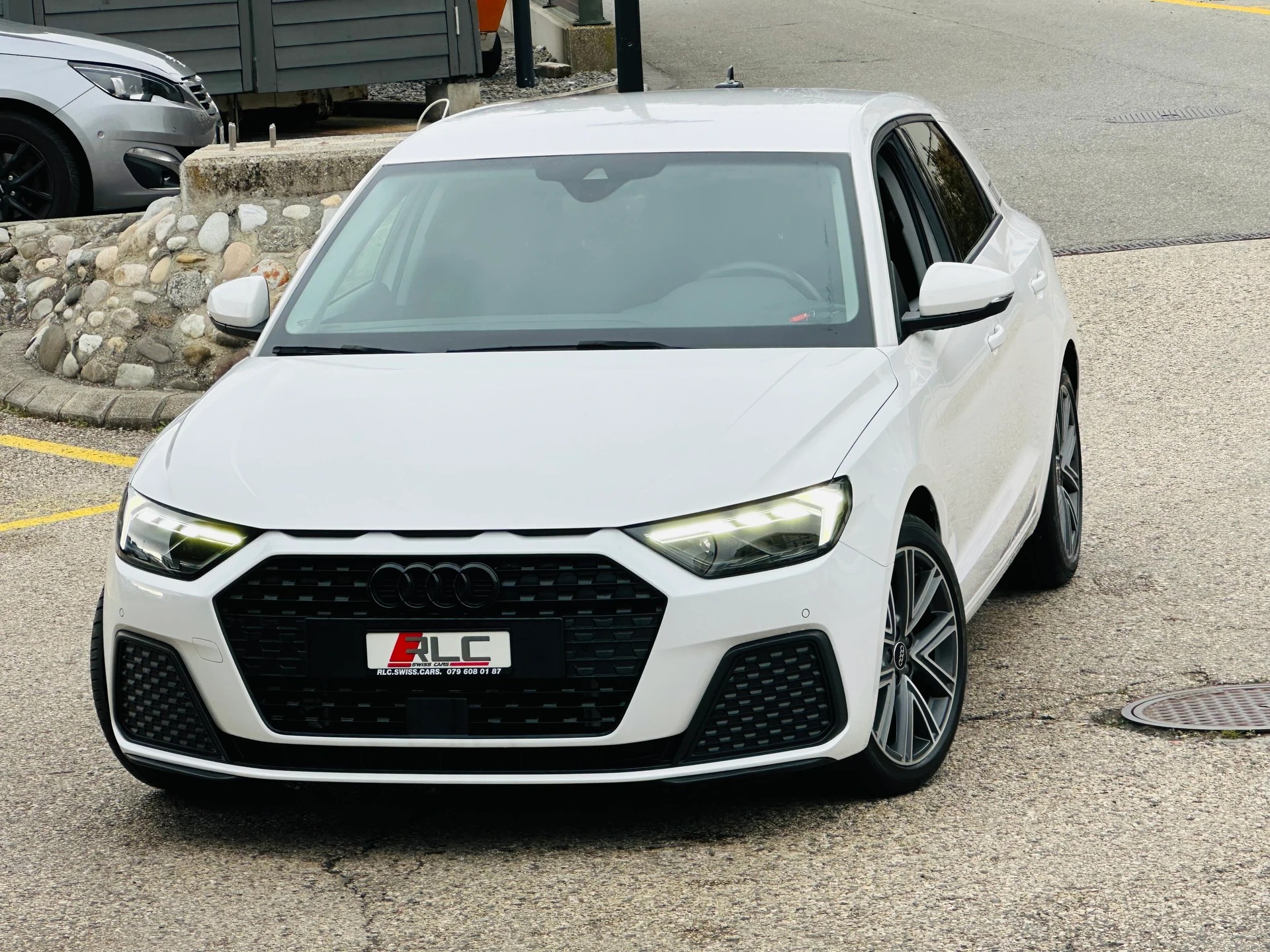 AUDI A1 Sportback 30 TFSI advanced S-tronic-image-6