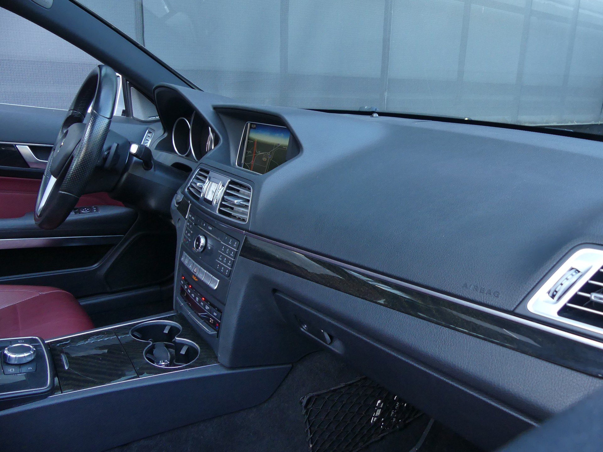 MERCEDES-BENZ E 400 4Matic 7G-Tronic-image-13