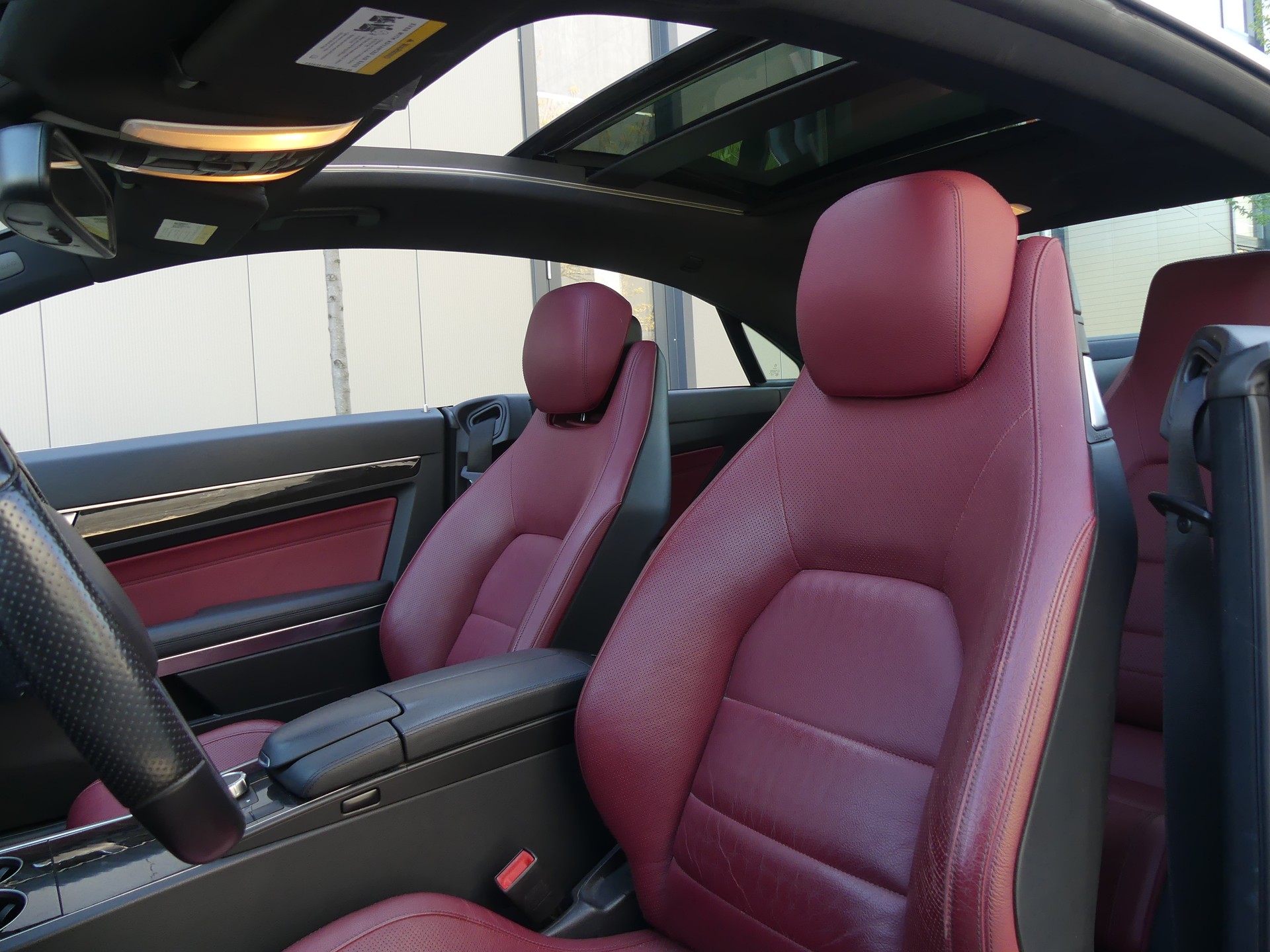 MERCEDES-BENZ E 400 4Matic 7G-Tronic-image-15