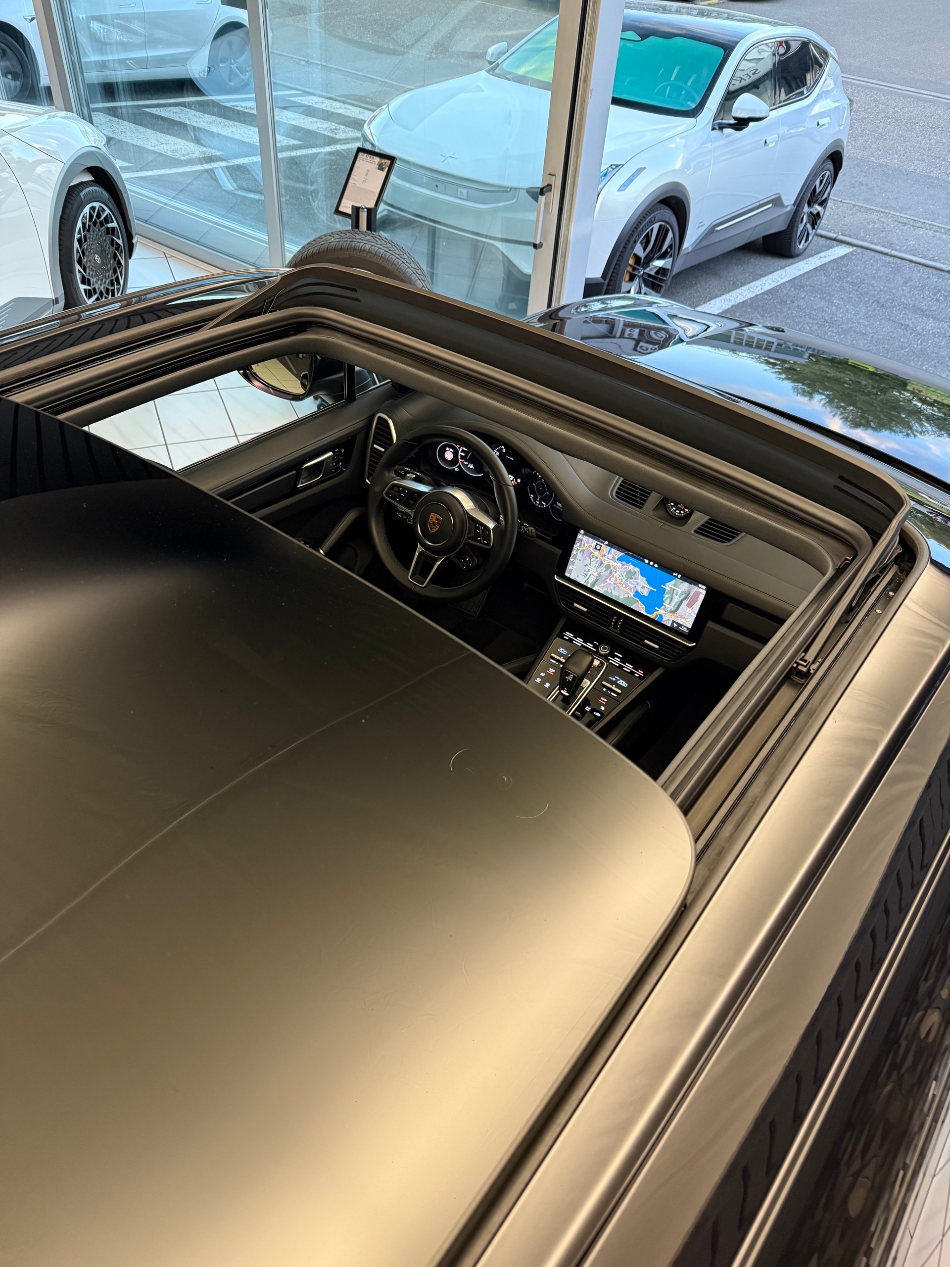 PORSCHE Cayenne S-image-21