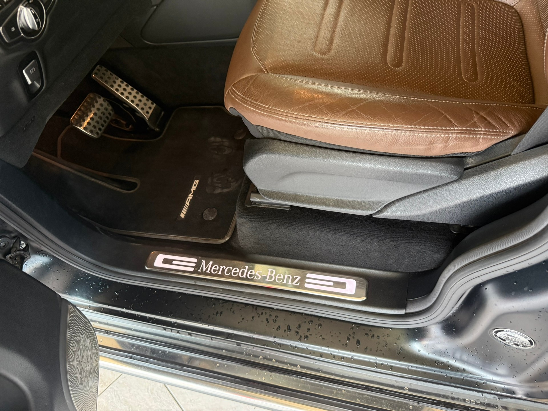MERCEDES-BENZ G 400 d AMG Line 9G-Tronic, 8-fach bereift-image-12