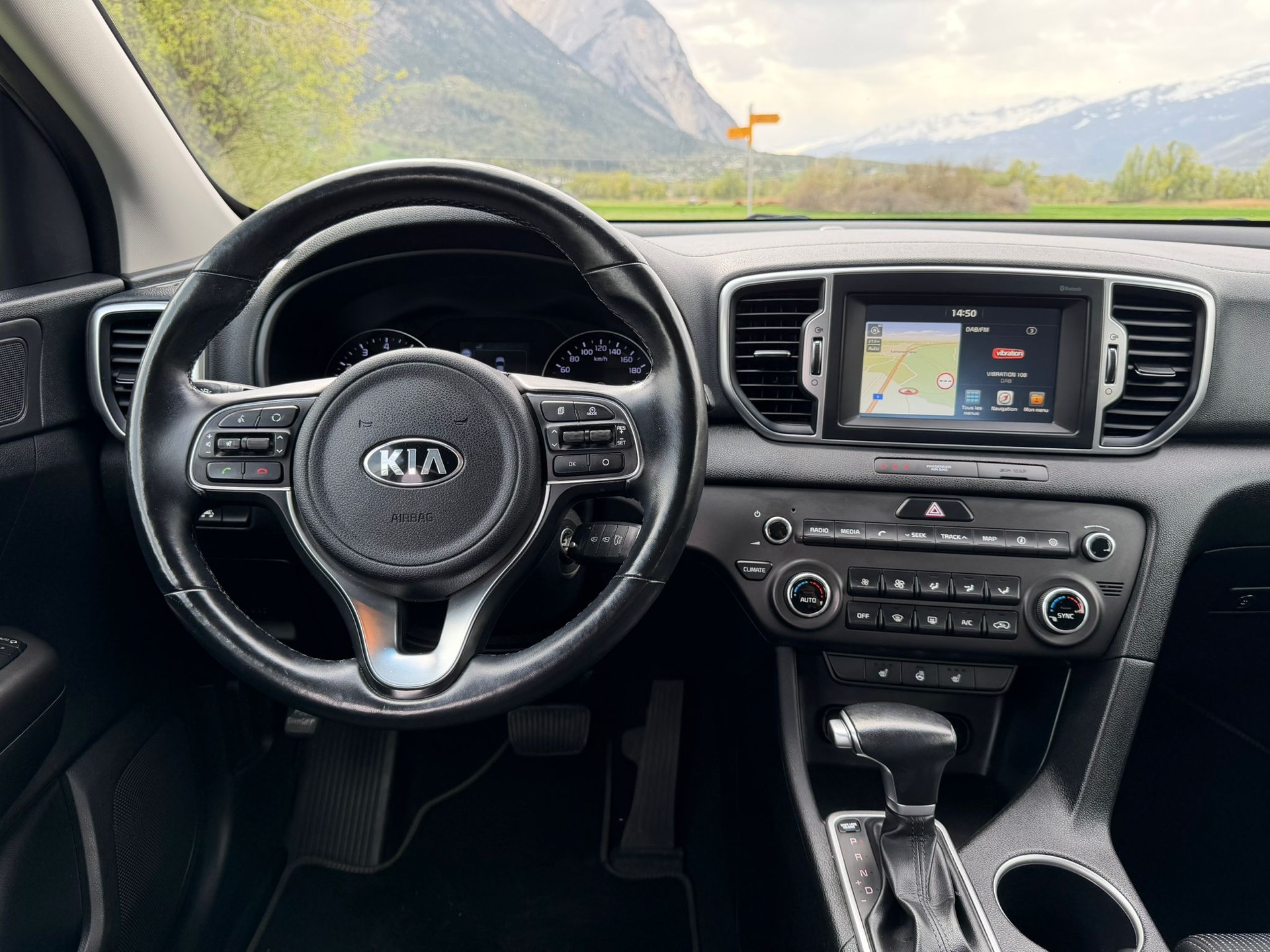 KIA Sportage 1.6 T-GDi Swiss City Line 4WD Automat-image-13