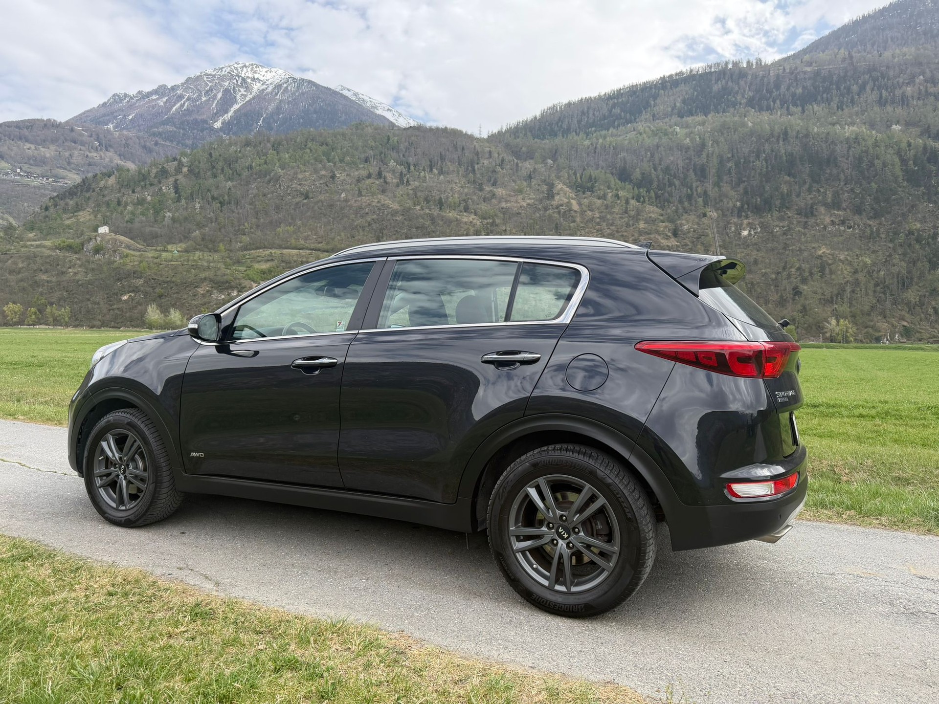 KIA Sportage 1.6 T-GDi Swiss City Line 4WD Automat-image-6