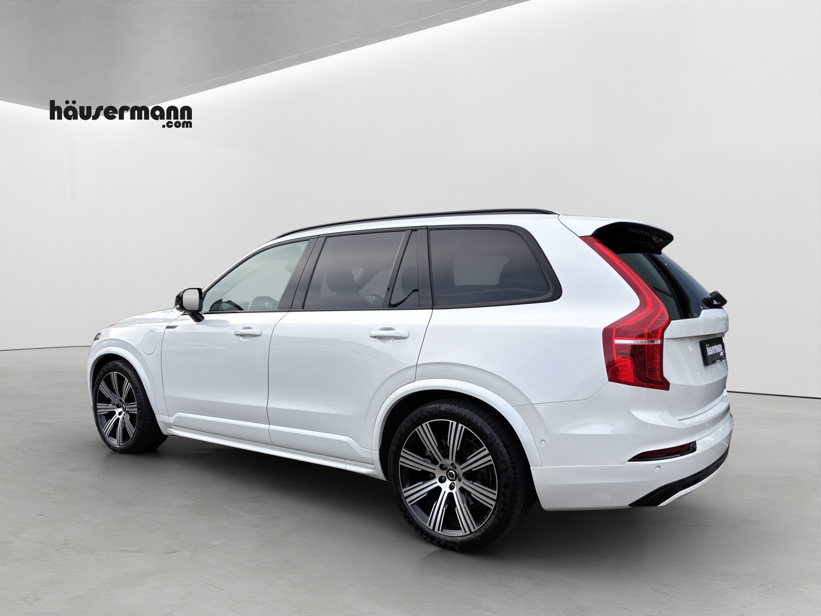 VOLVO XC90 2.0 T8 TE Xclusive Dark 7P. eAWD-image-2