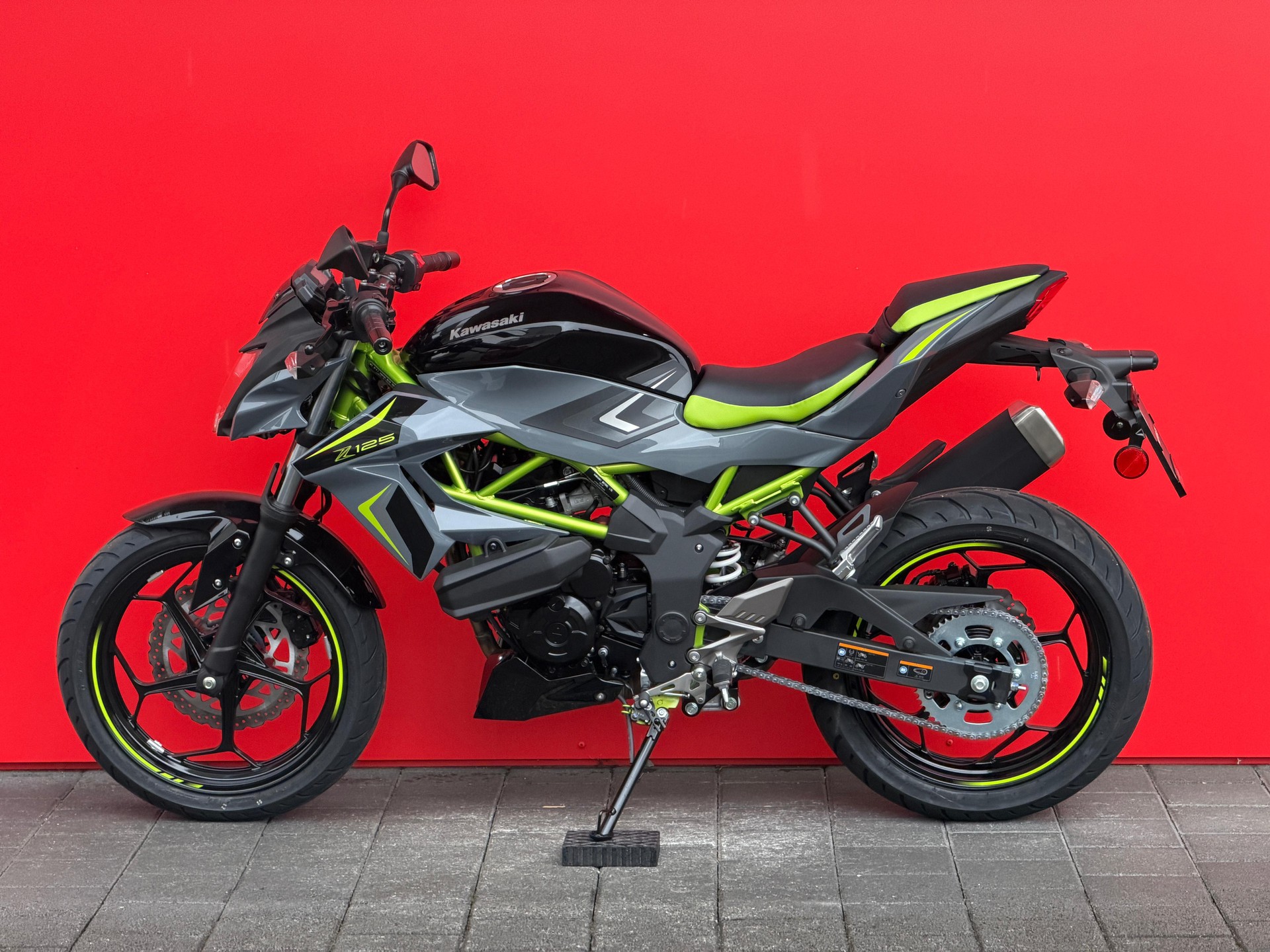 KAWASAKI Z 125-image-5