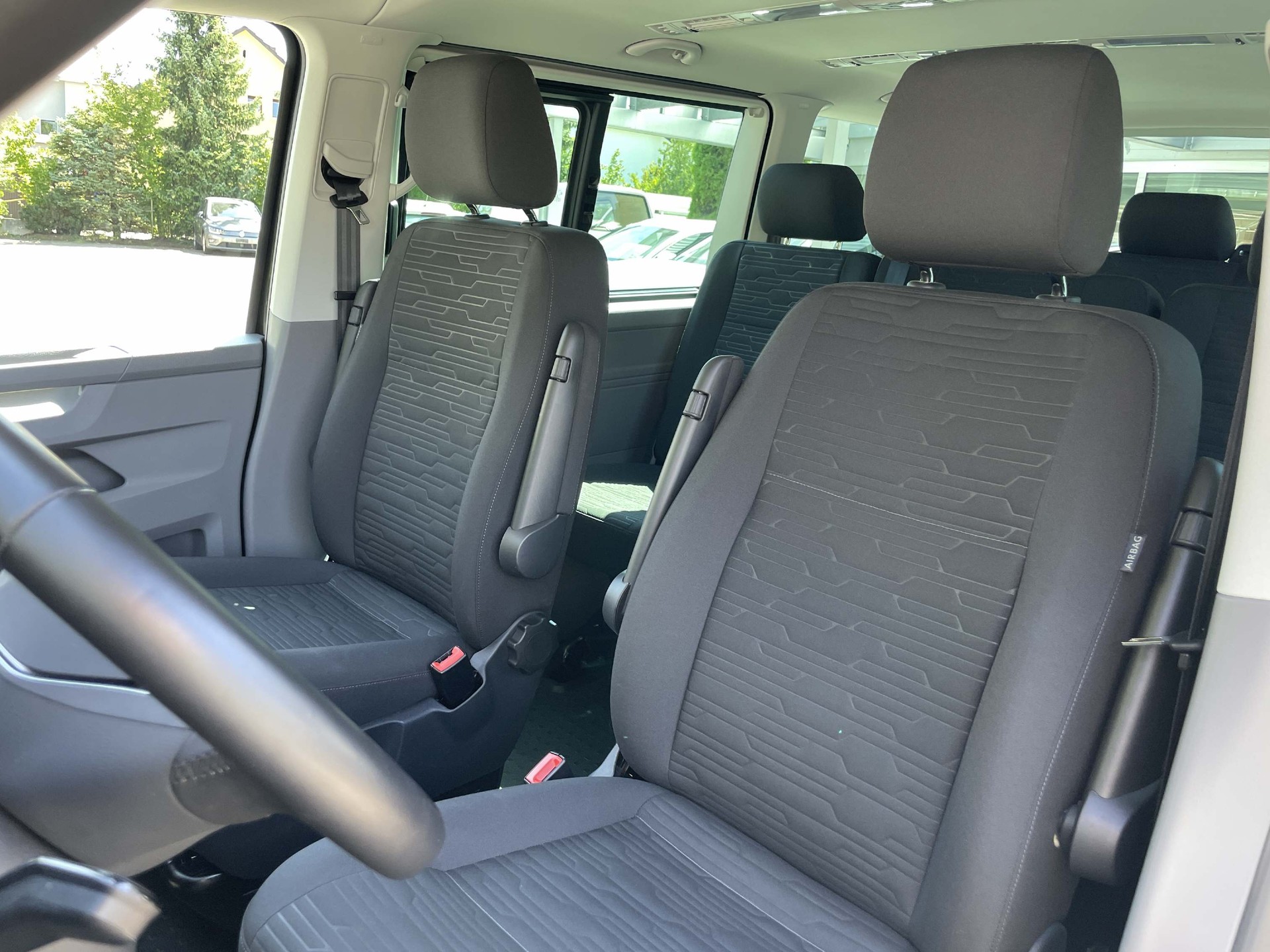 VW T6.1 Caravelle 3000 2.0 TDI 150 Comfortline DSG 4m-image-8