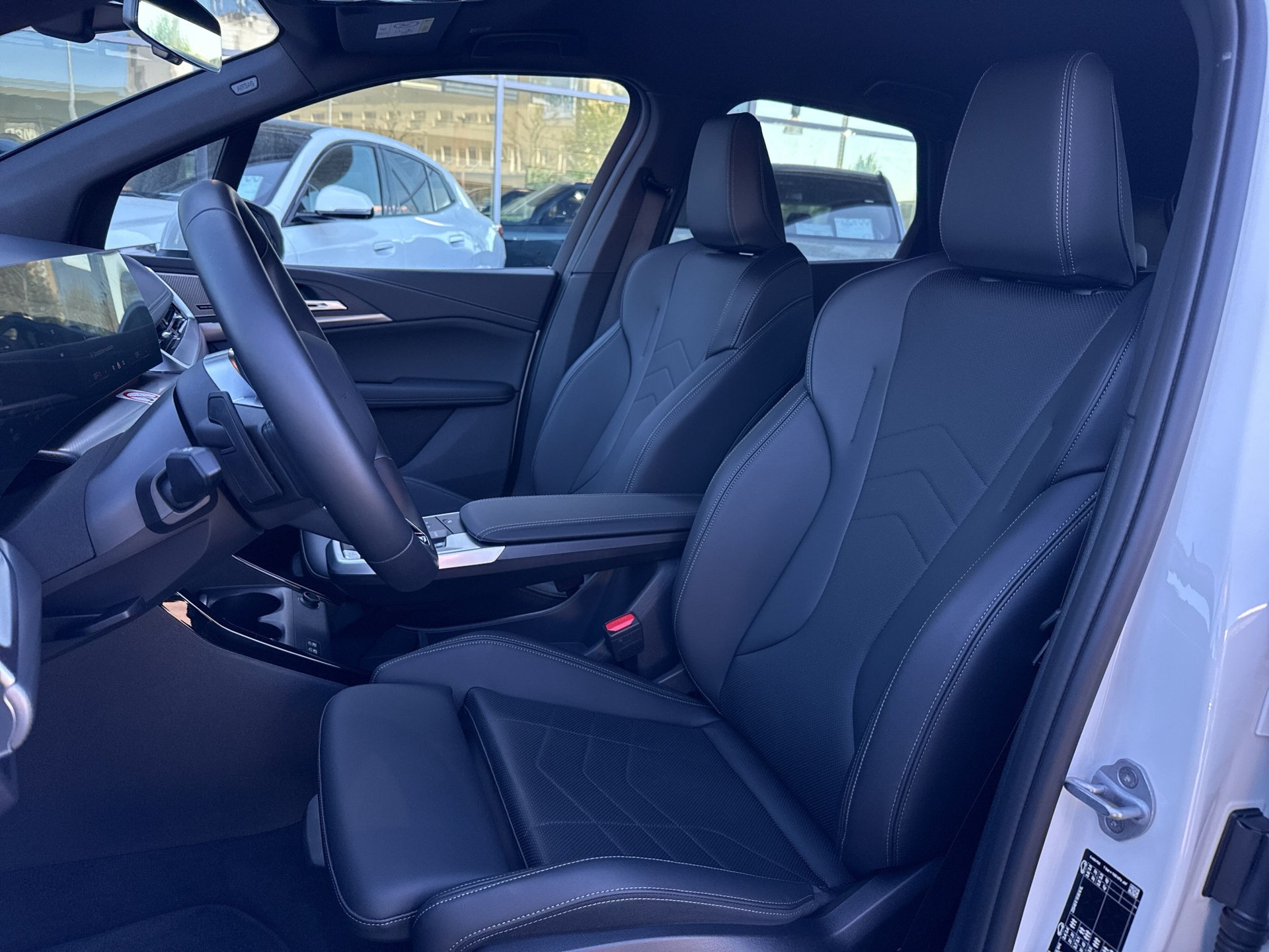 BMW 230e xDrive Active Tourer M Sport-image-10