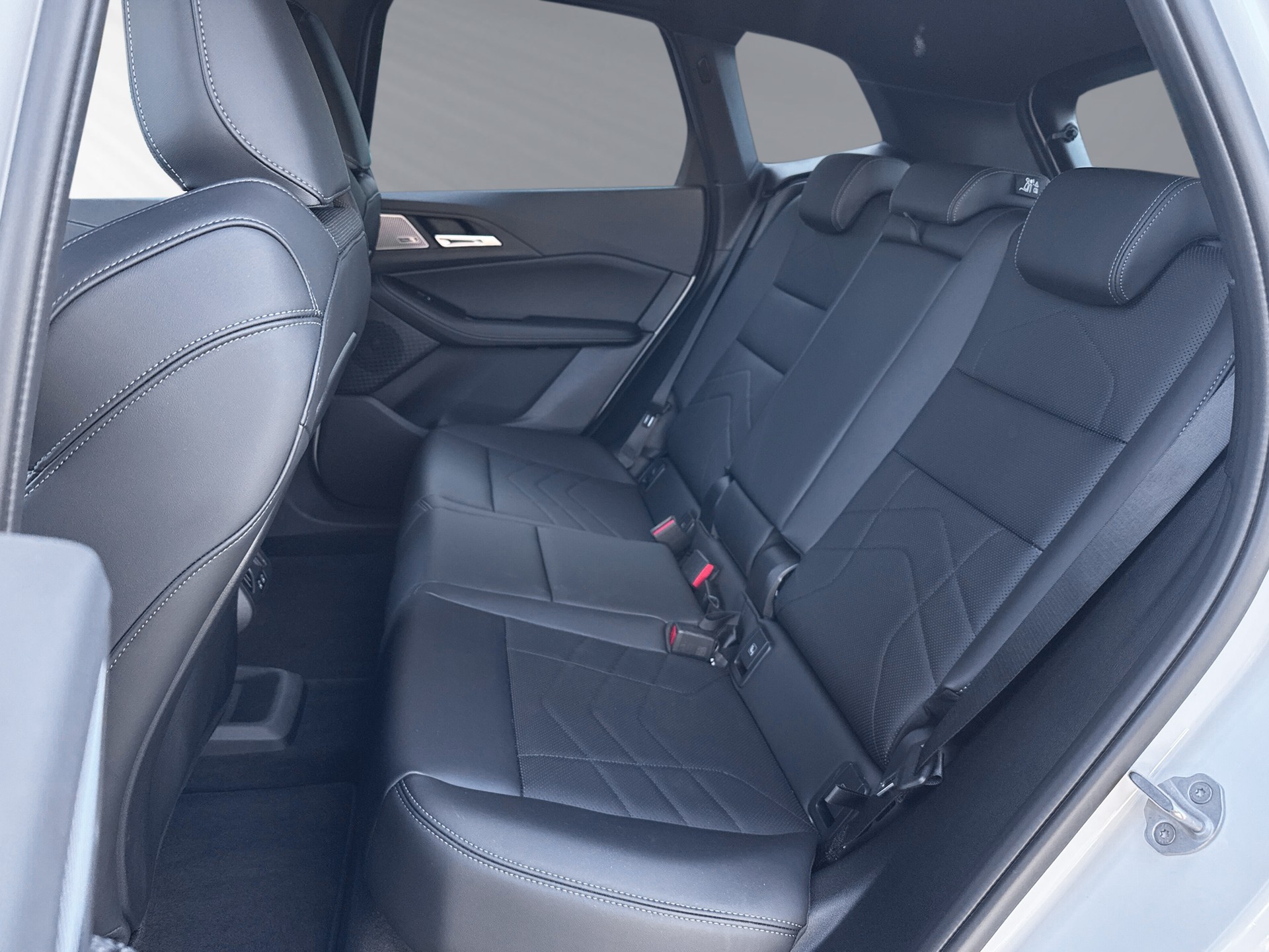 BMW 230e xDrive Active Tourer M Sport-image-7