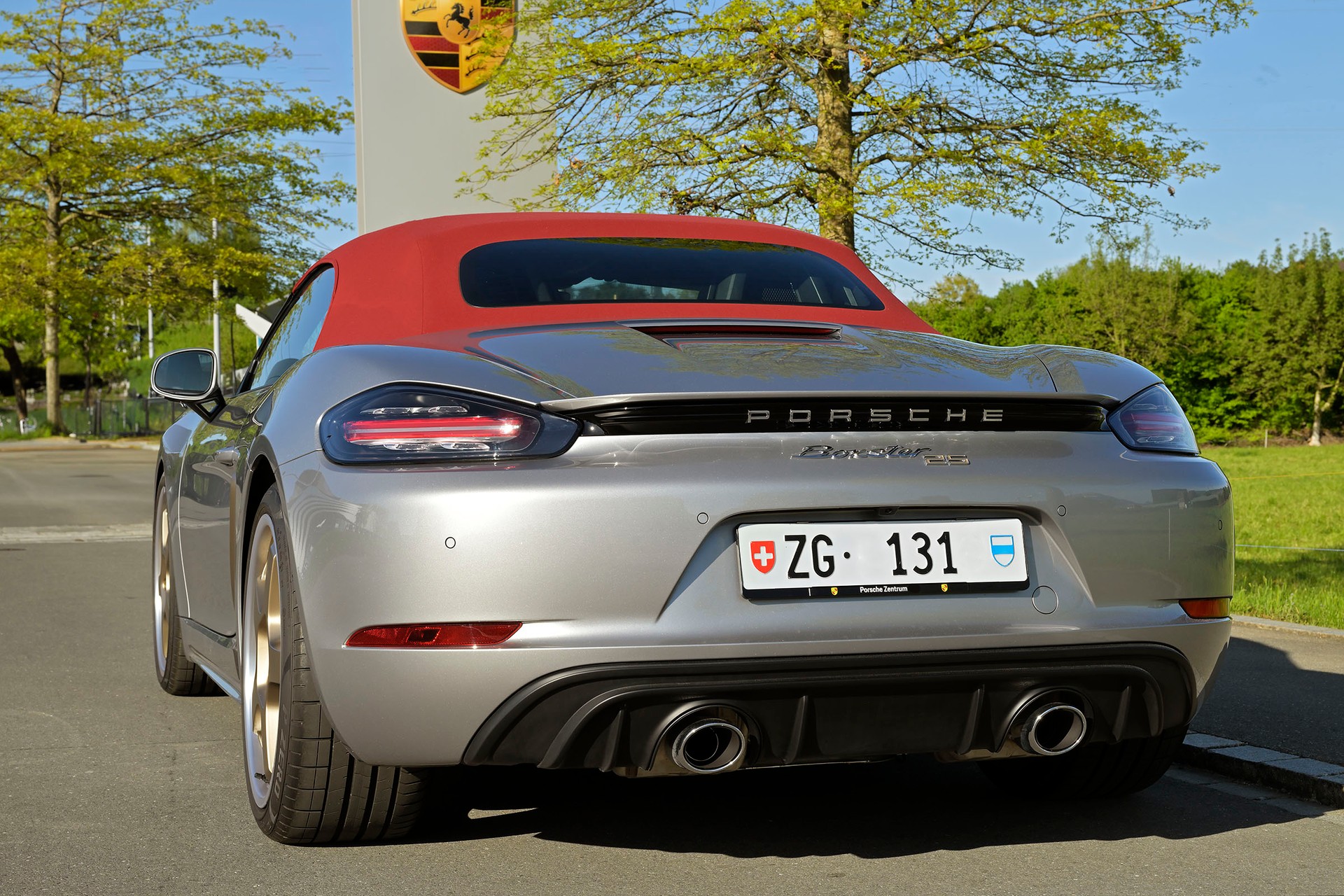 PORSCHE Boxster 25-image-2