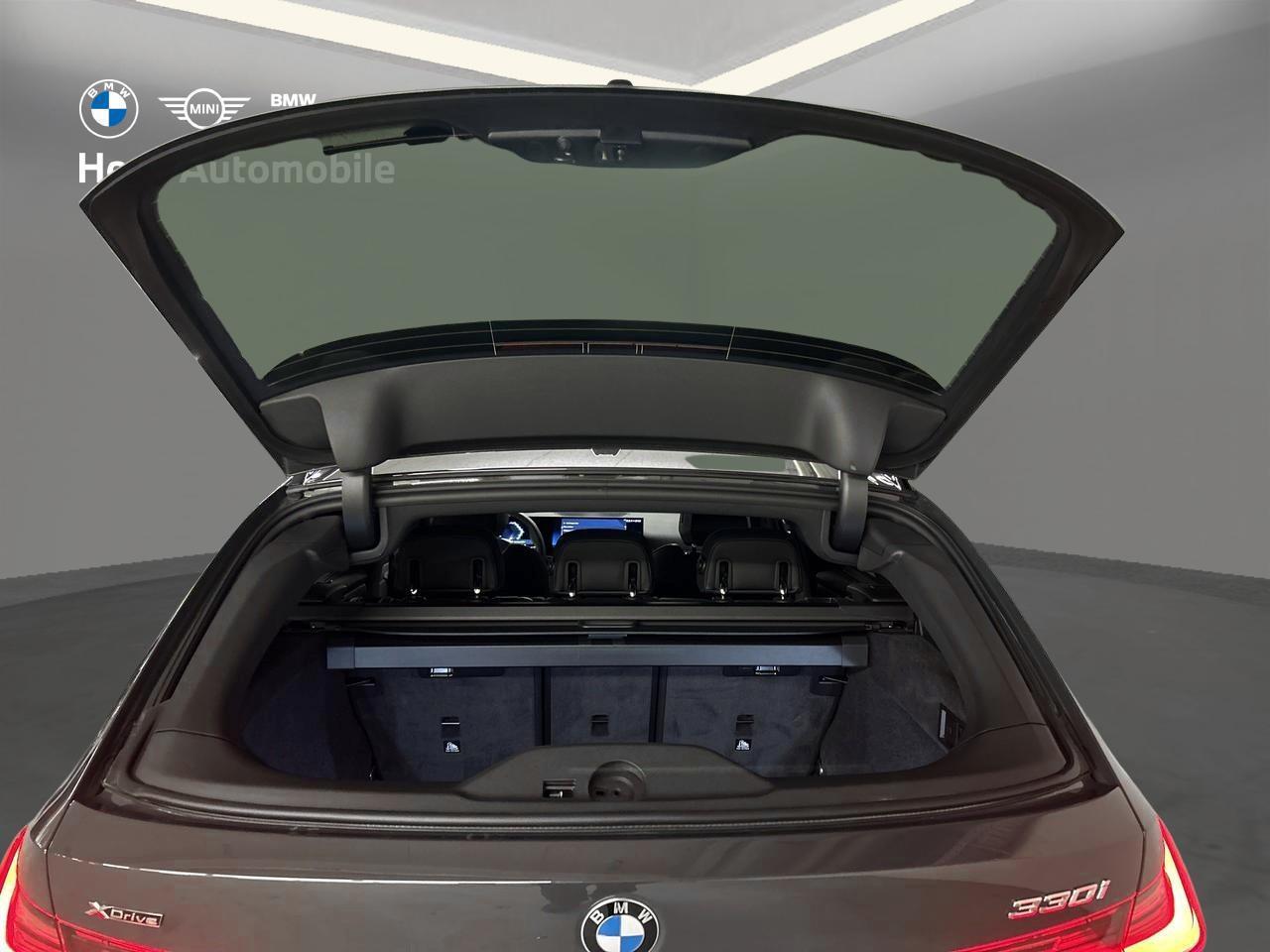 BMW 330i xDrive Touring M Sport-image-8