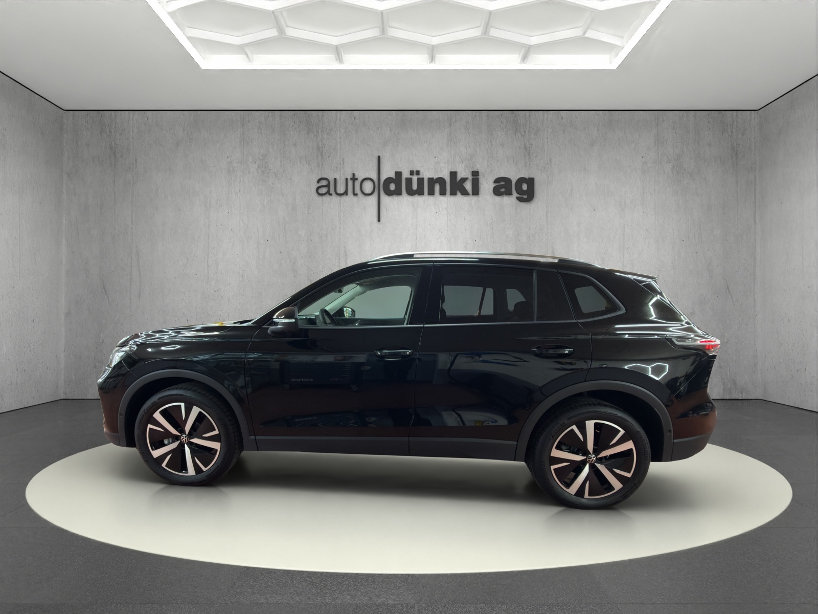 VW Tiguan 2.0 TSI DSG United 4Motion-showroom-element-1