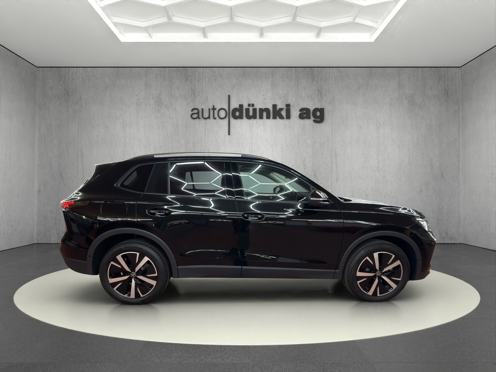 VW Tiguan 2.0 TSI DSG United 4Motion-image-4