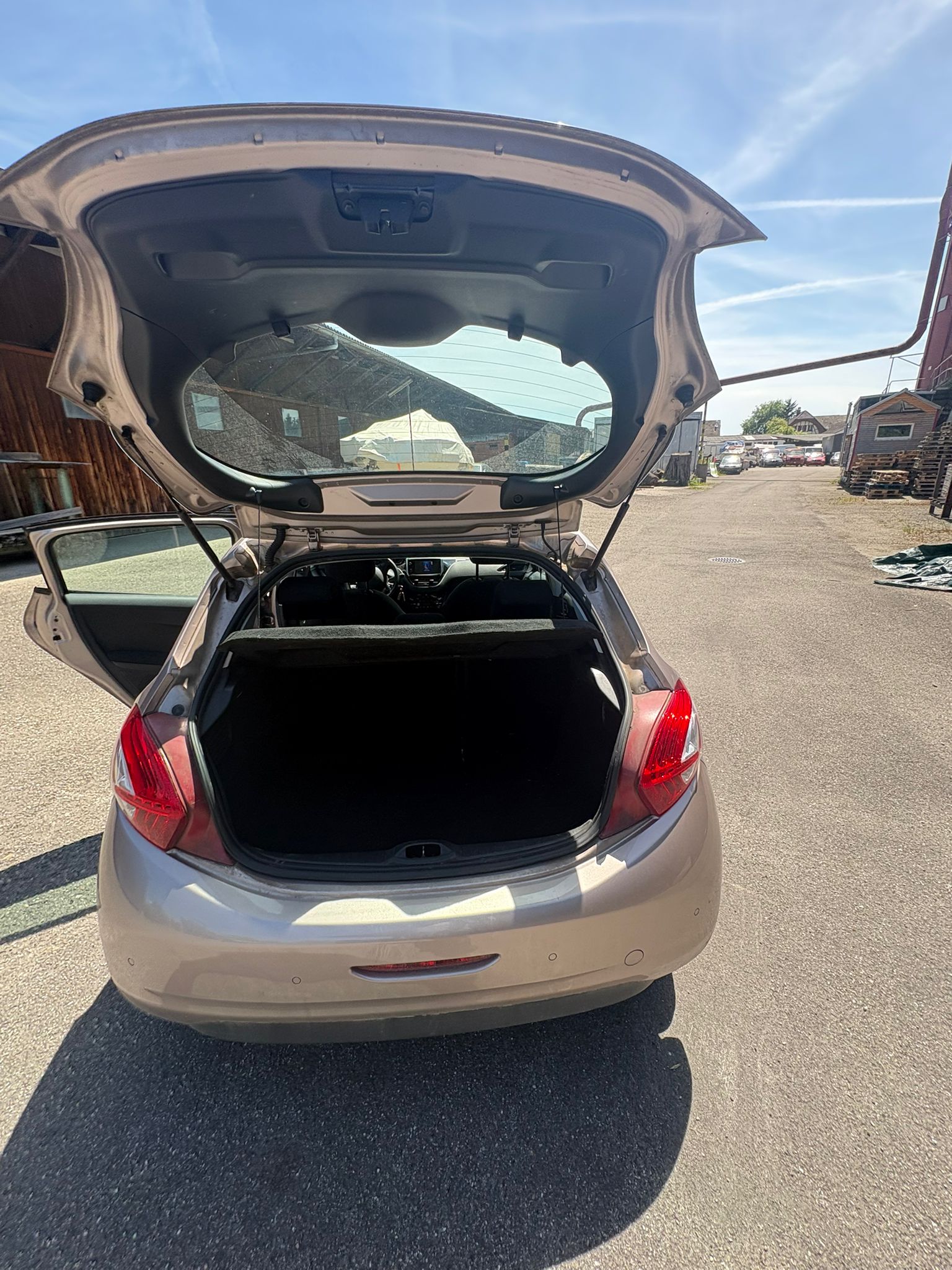 PEUGEOT 208 1.4 VTI Active-image-4