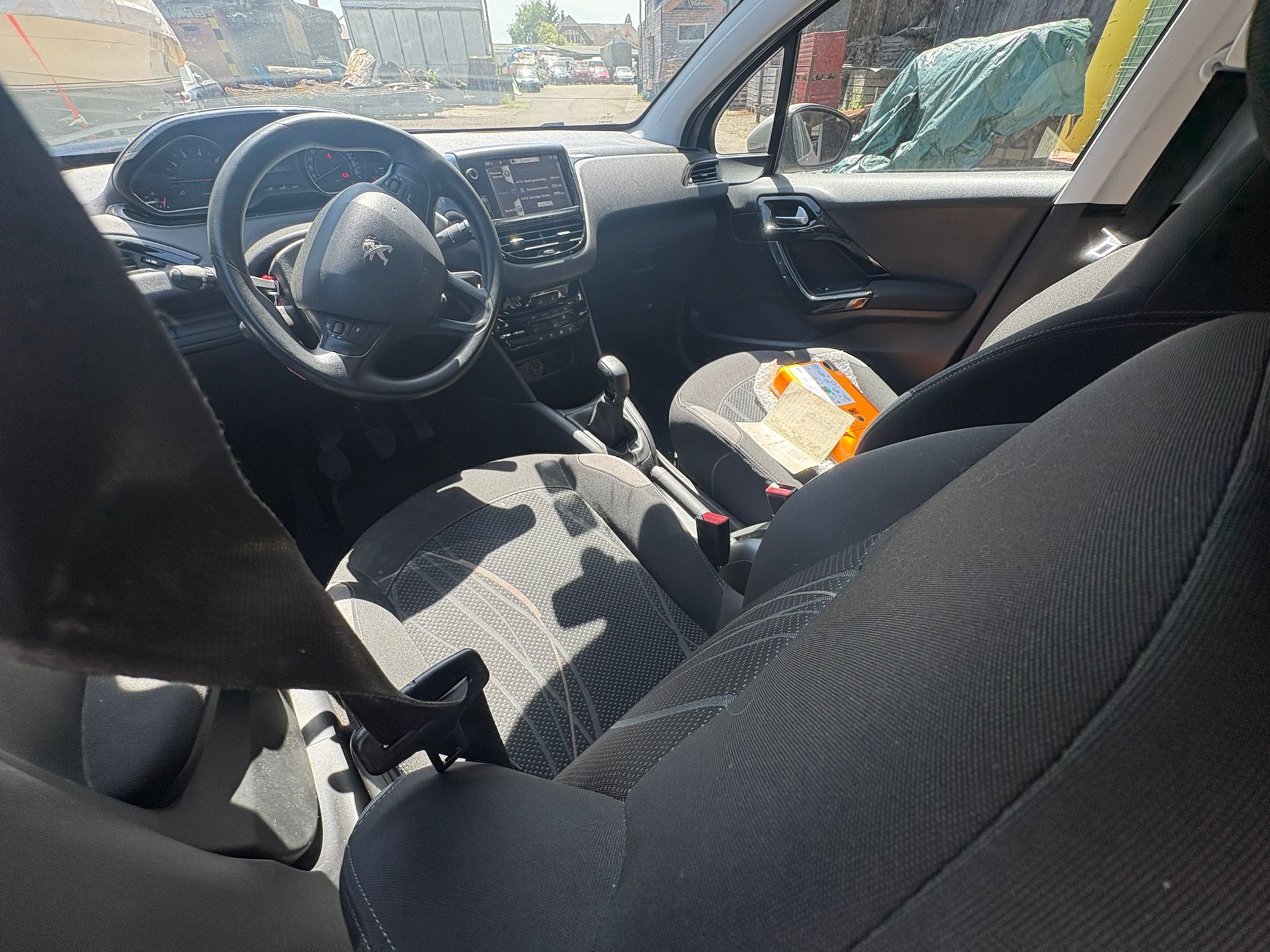PEUGEOT 208 1.4 VTI Active-image-2