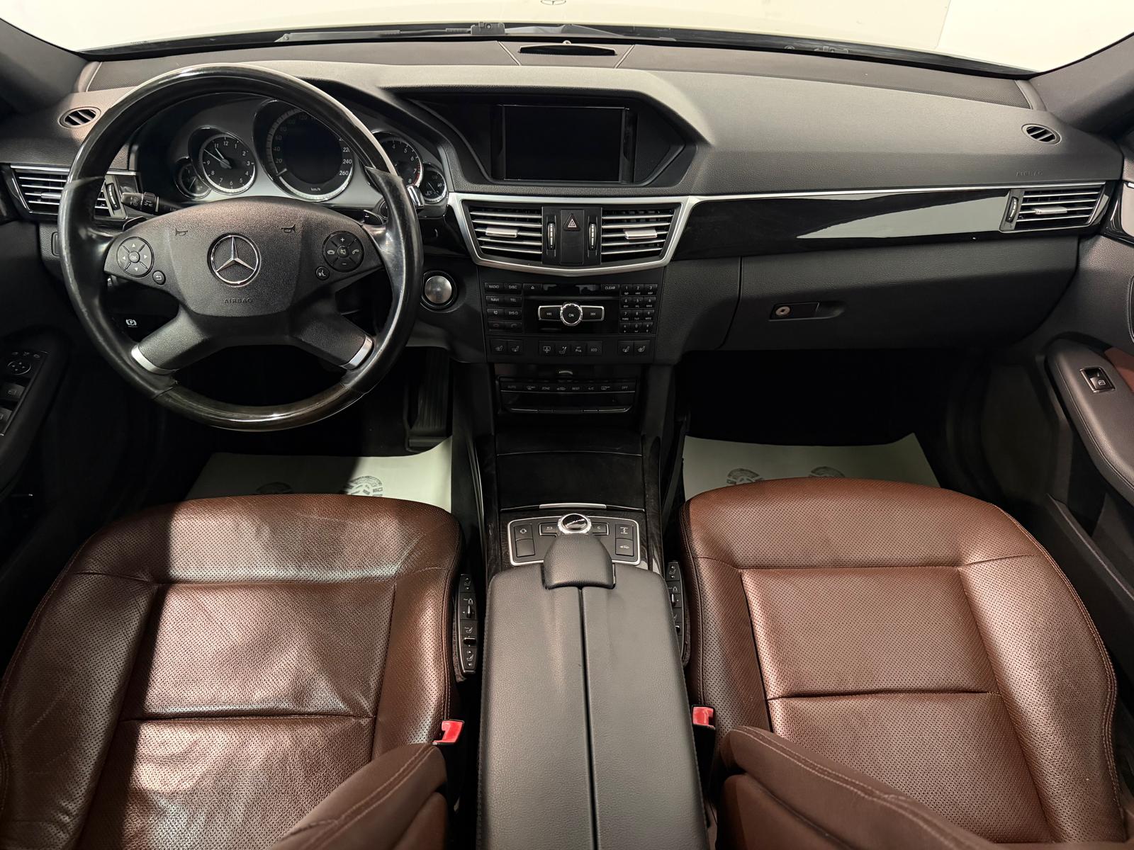 MERCEDES-BENZ E 500 CGI BlueEff. Avantgarde 4Matic 7G-Tronic-image-11