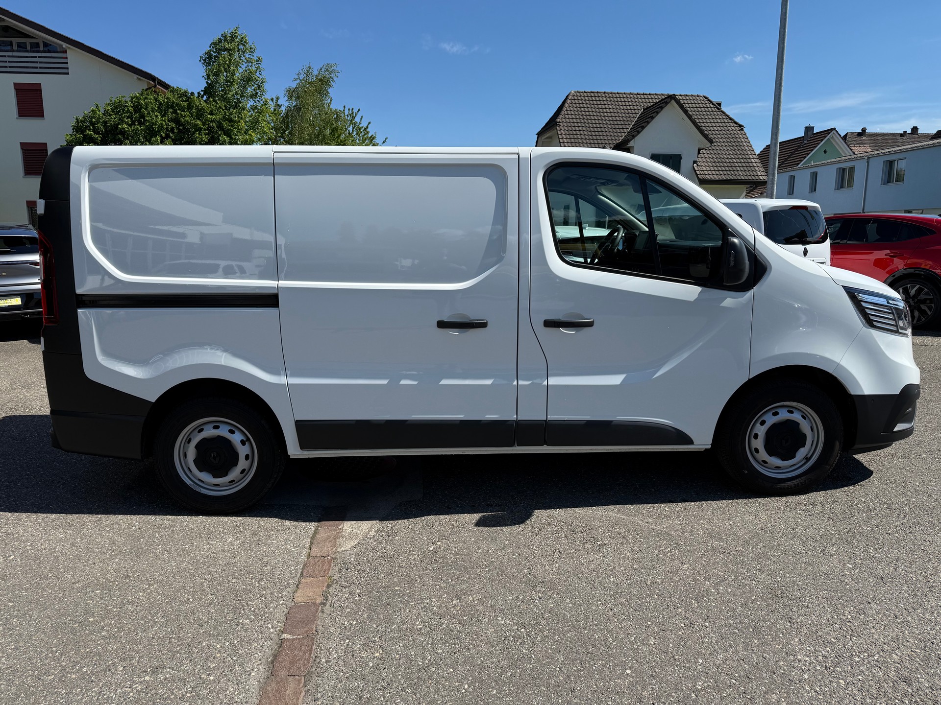 RENAULT Trafic 2.0 Blue dCi 150 Advance L1H1 EDC EN-image-6
