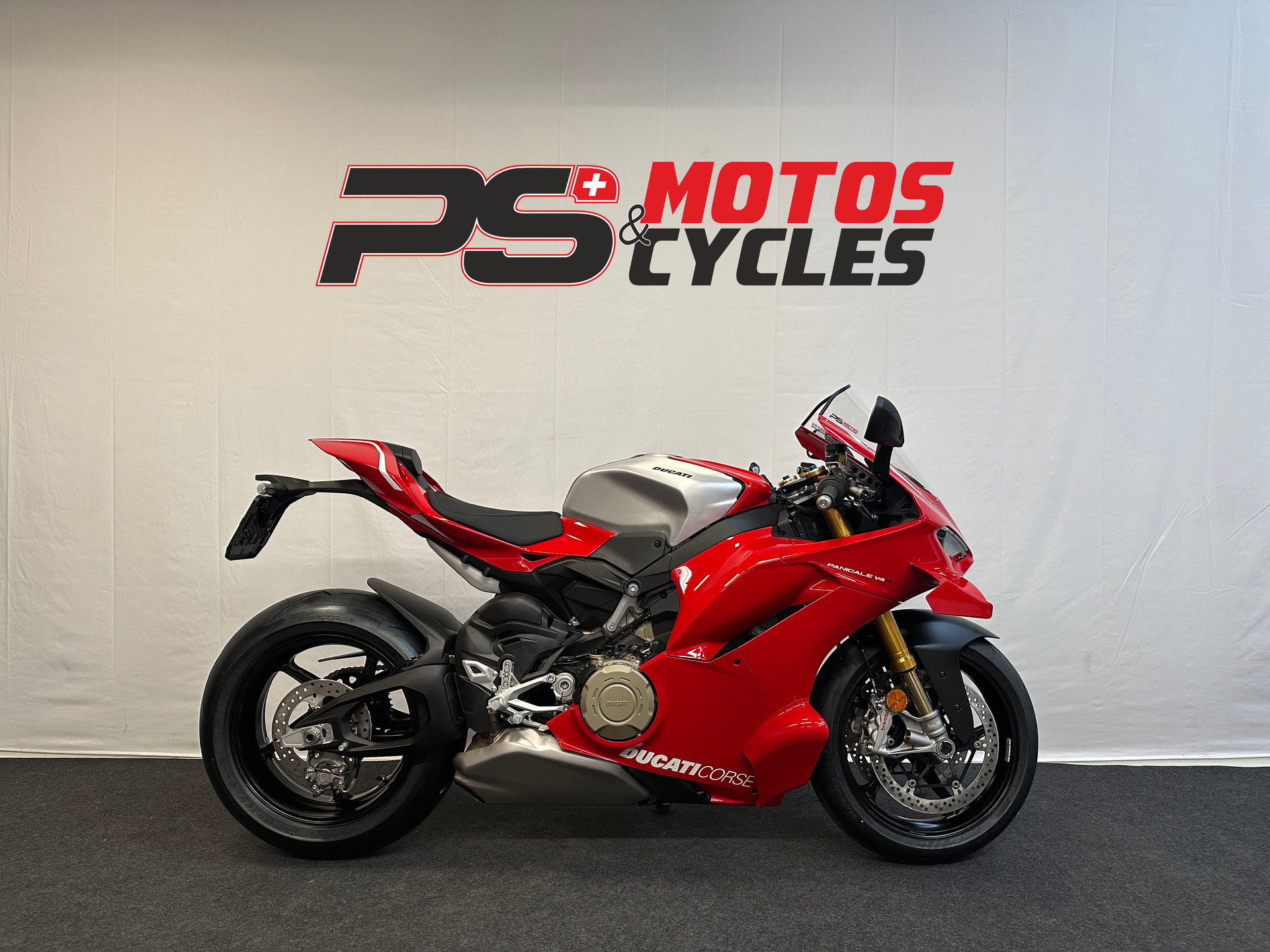 DUCATI Panigale V4 R