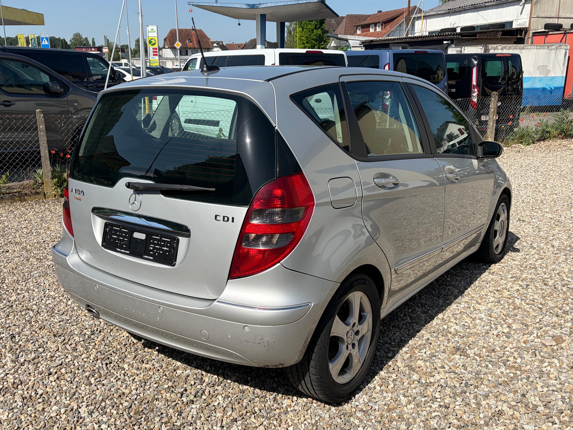 MERCEDES-BENZ A 180 CDI Elégance-image-2