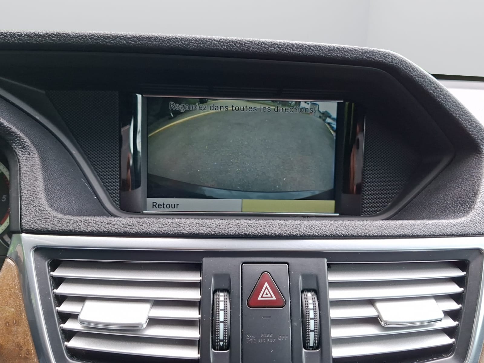 MERCEDES-BENZ E 350 CDI BlueEfficiency 4Matic 7G-Tronic-image-16