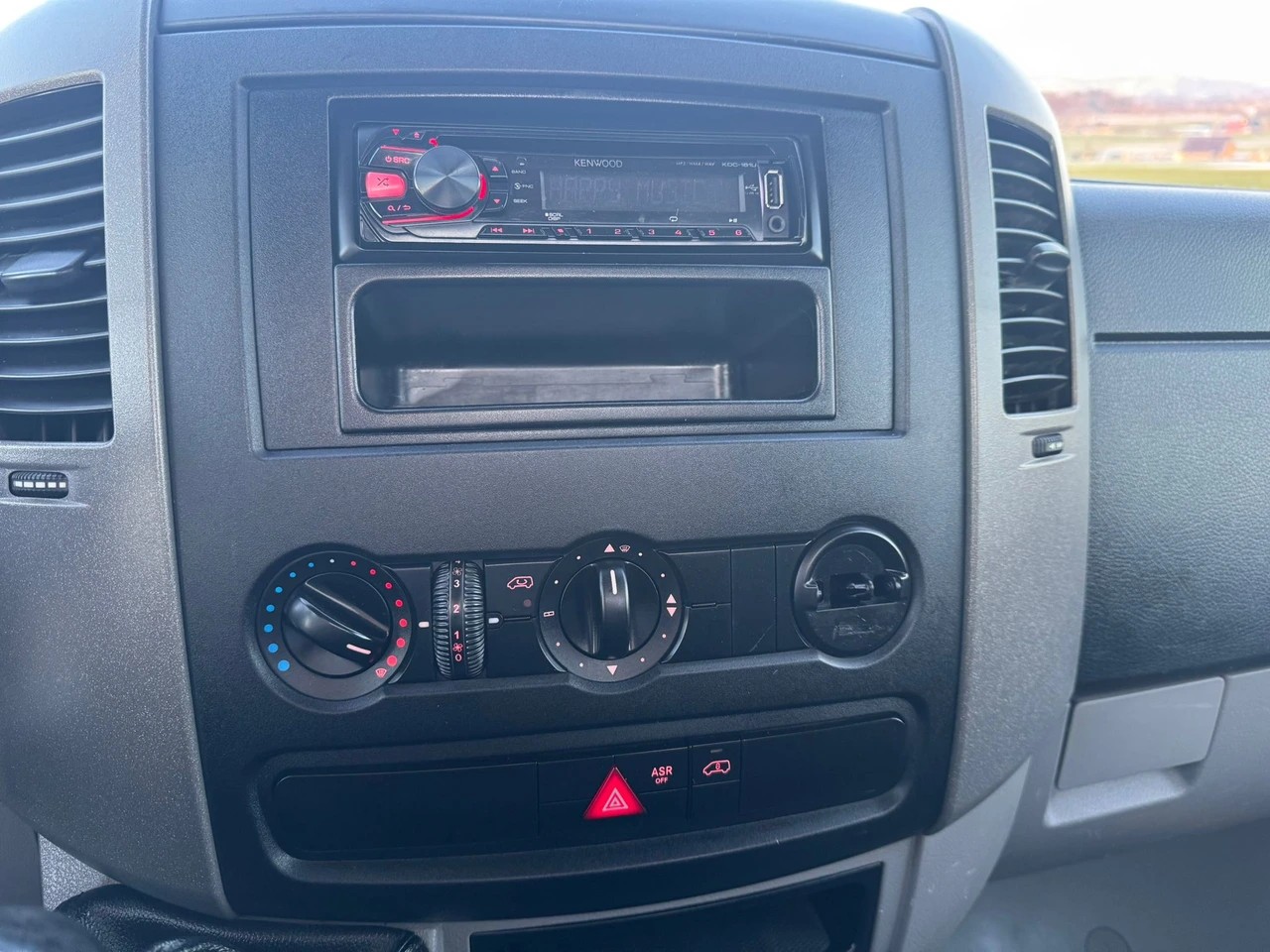 VW Crafter 35 2.0 TDI CR Kipper mit 3.5t Anhängelast-image-11